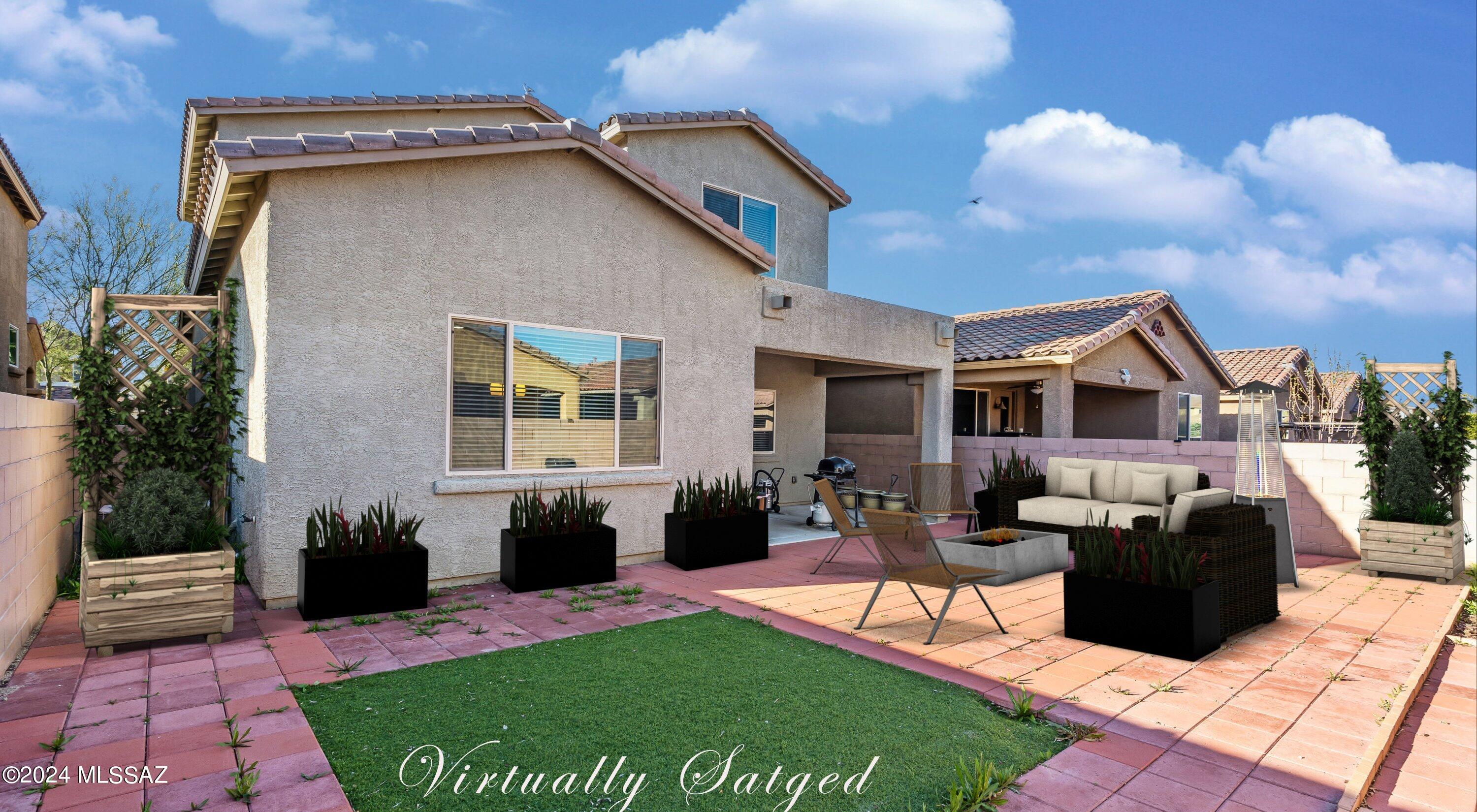 2762 W Greenstreak Drive