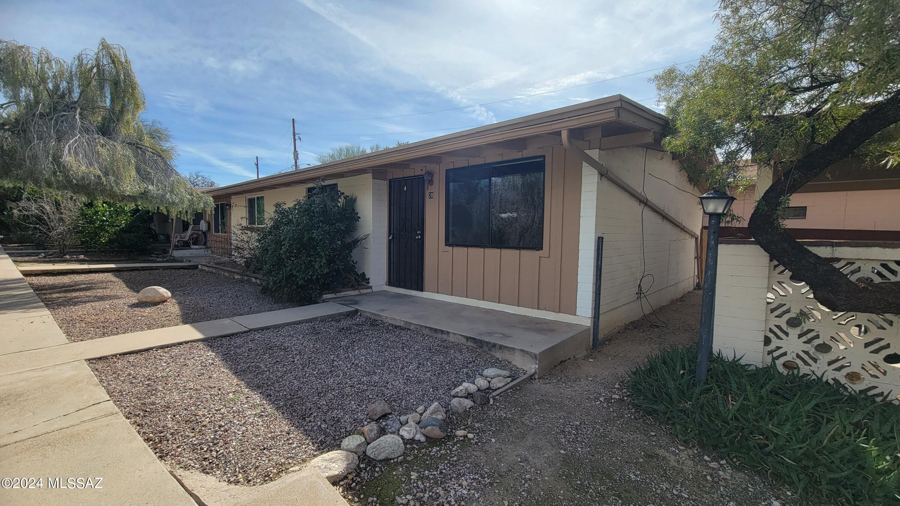 5901 N Oracle Road 20
