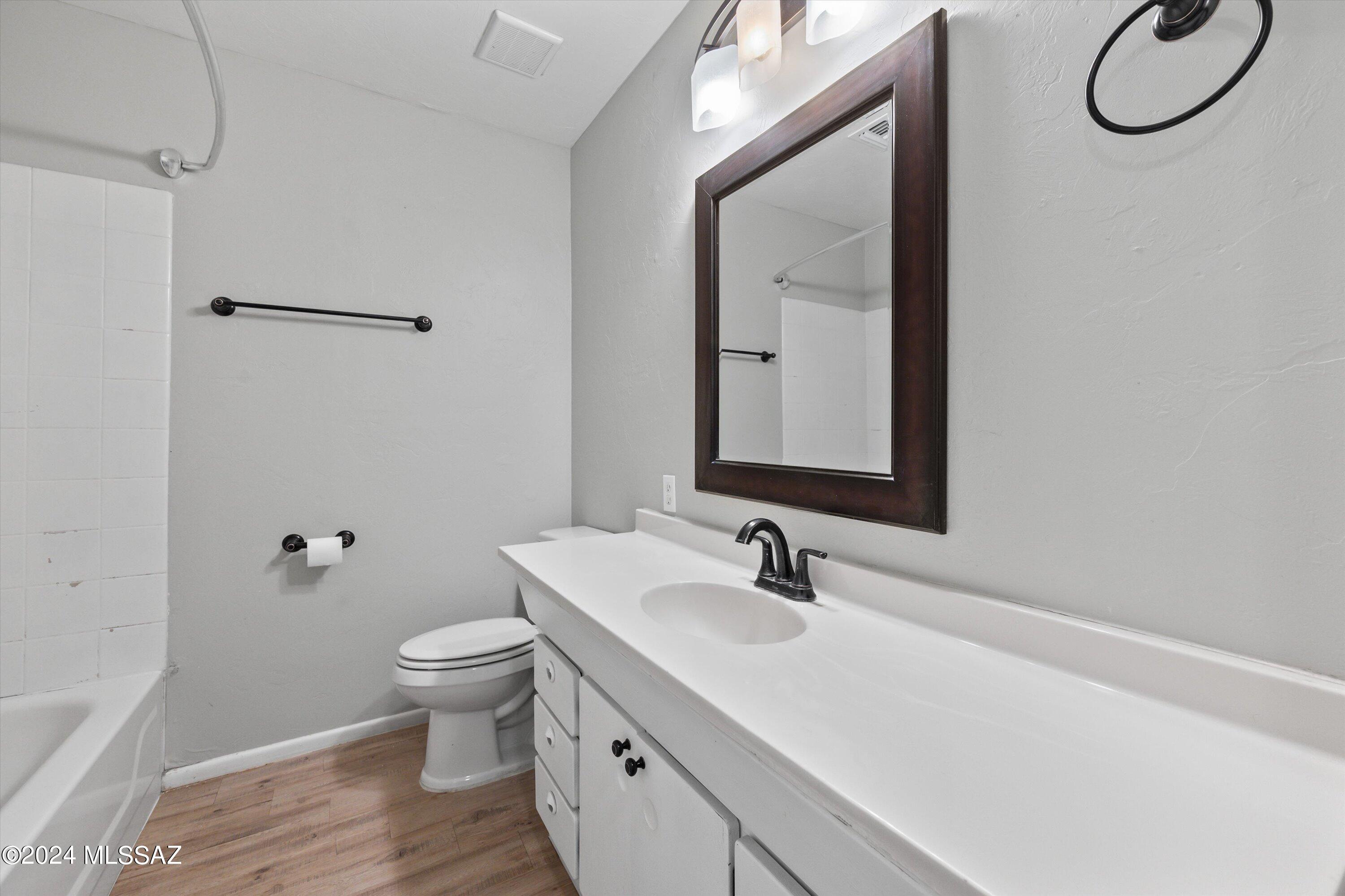 3115 W Calle Toronja