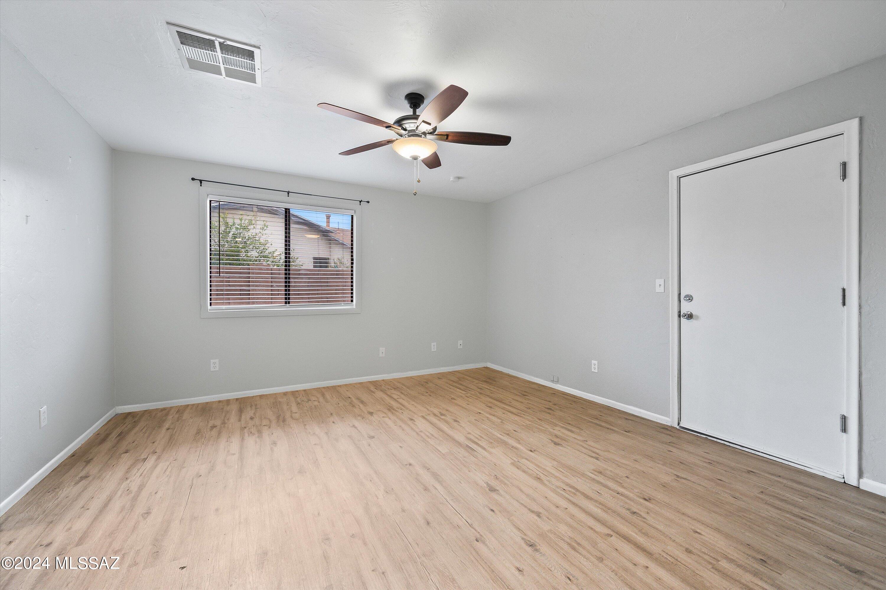 3115 W Calle Toronja