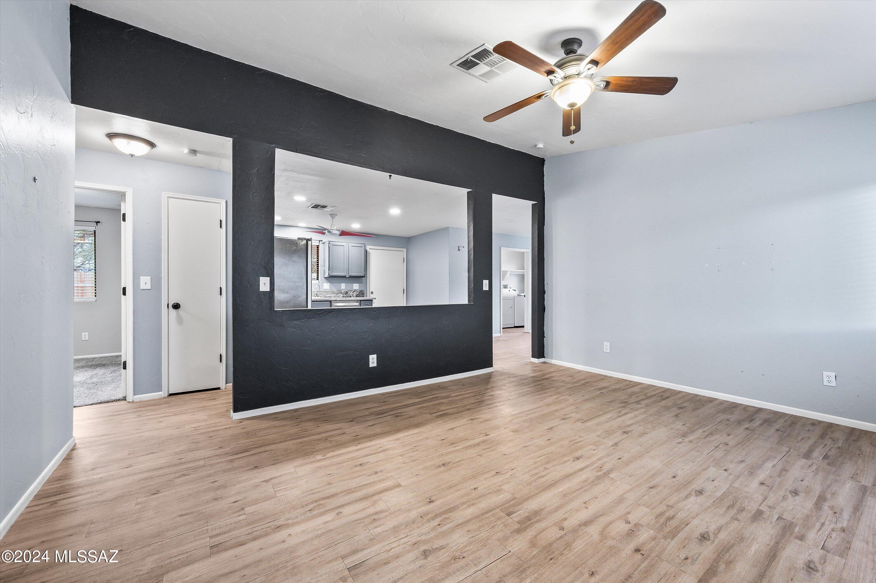 3115 W Calle Toronja