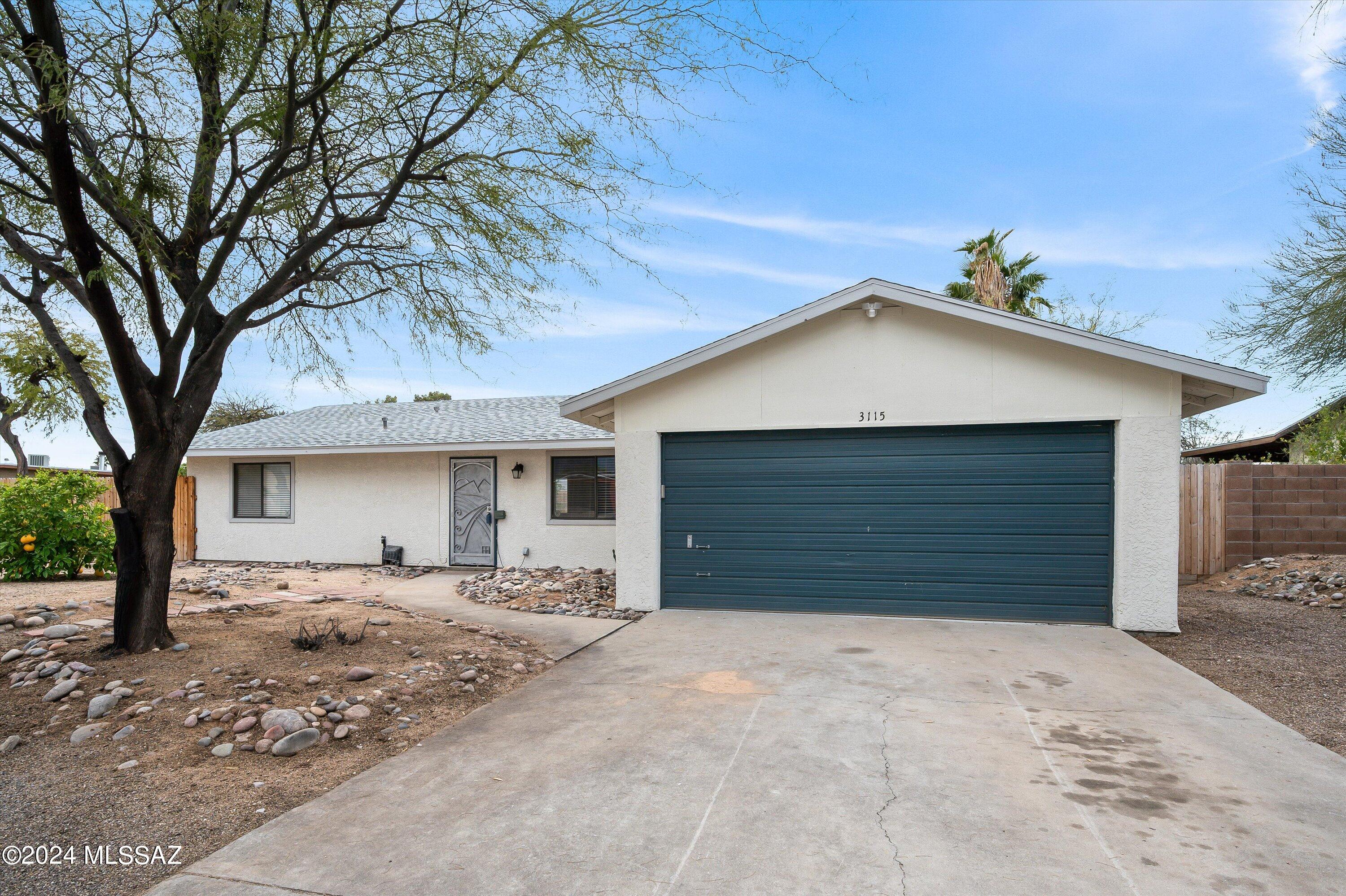 3115 W Calle Toronja