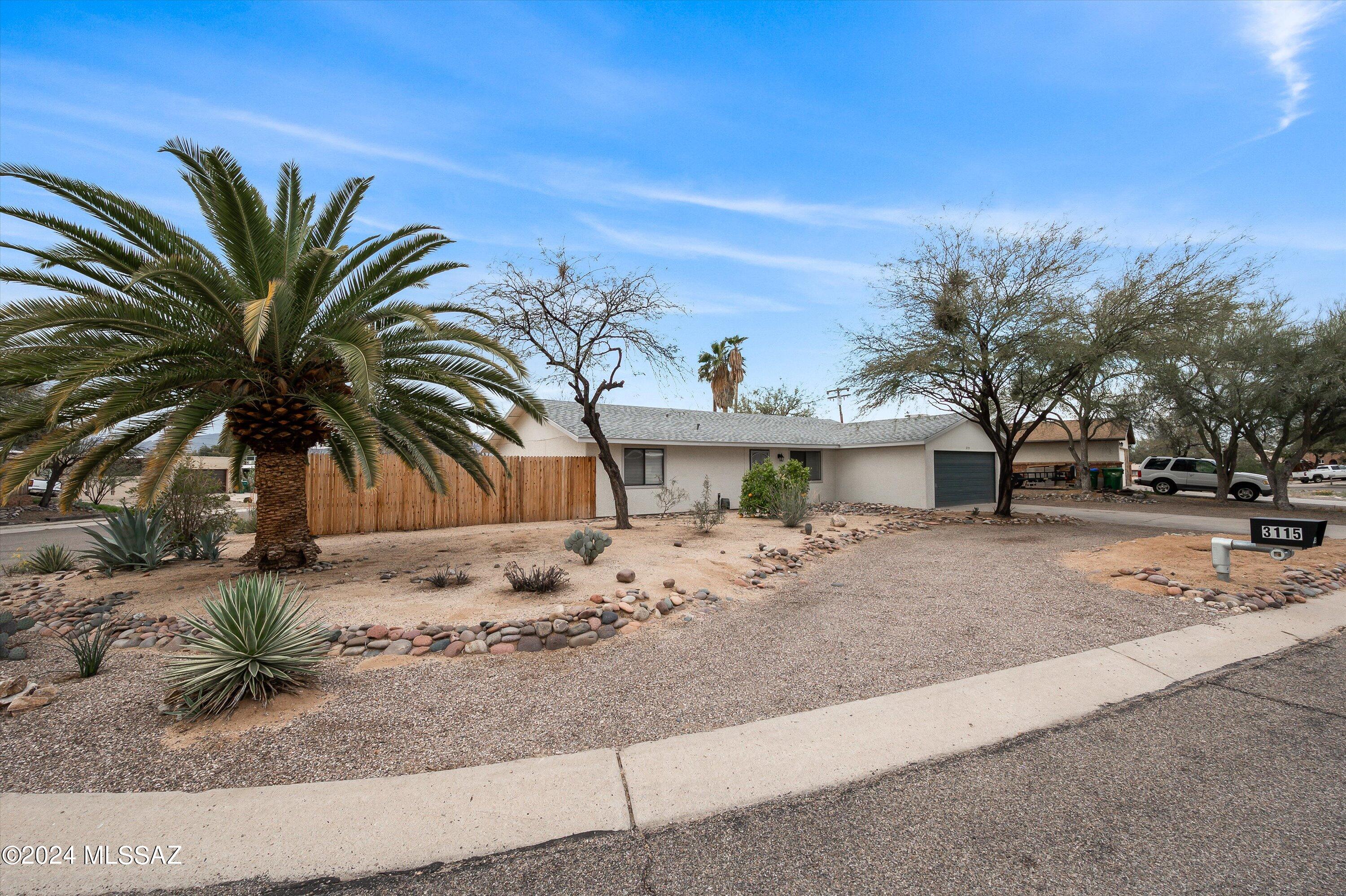 3115 W Calle Toronja