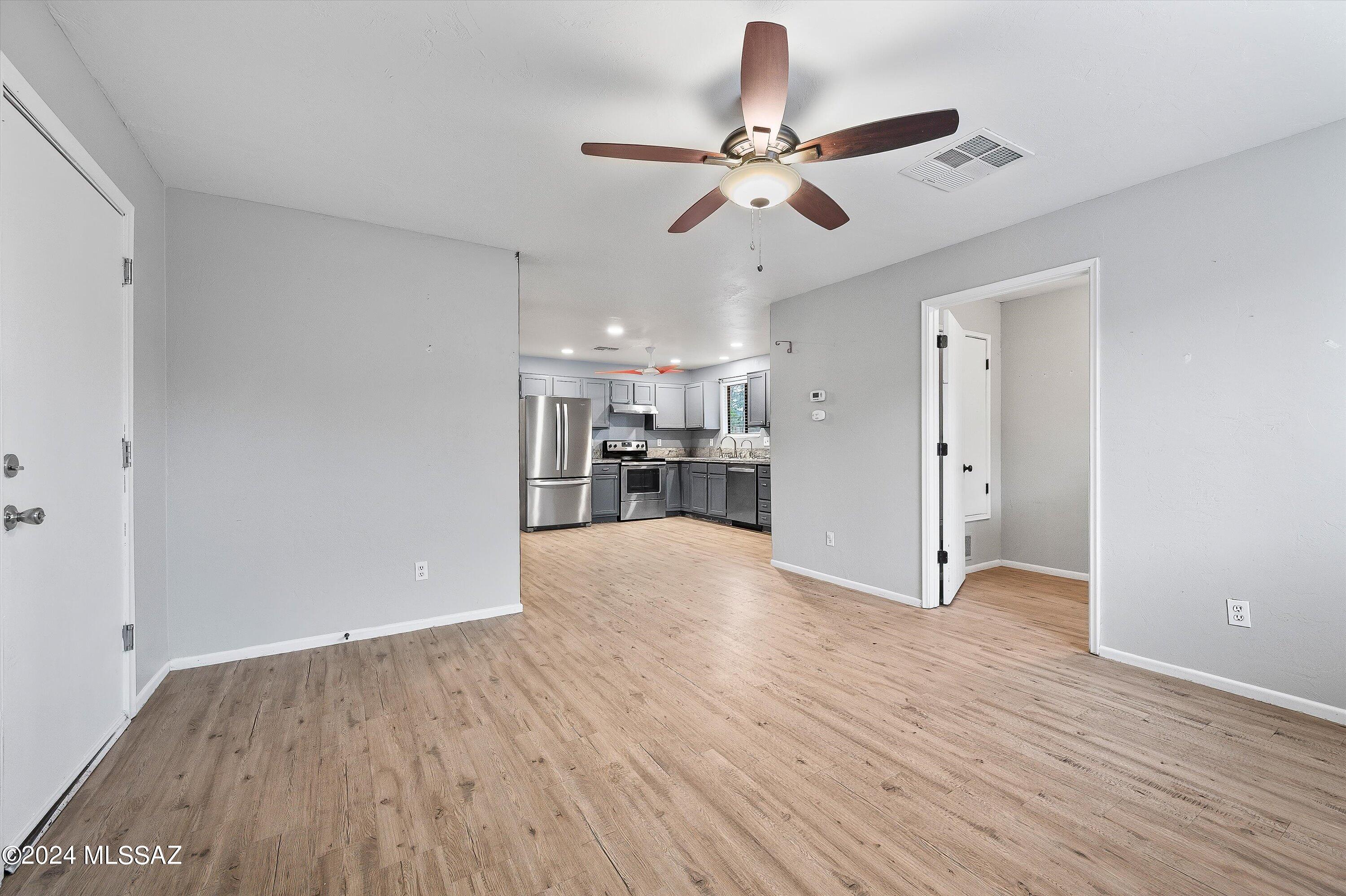 3115 W Calle Toronja