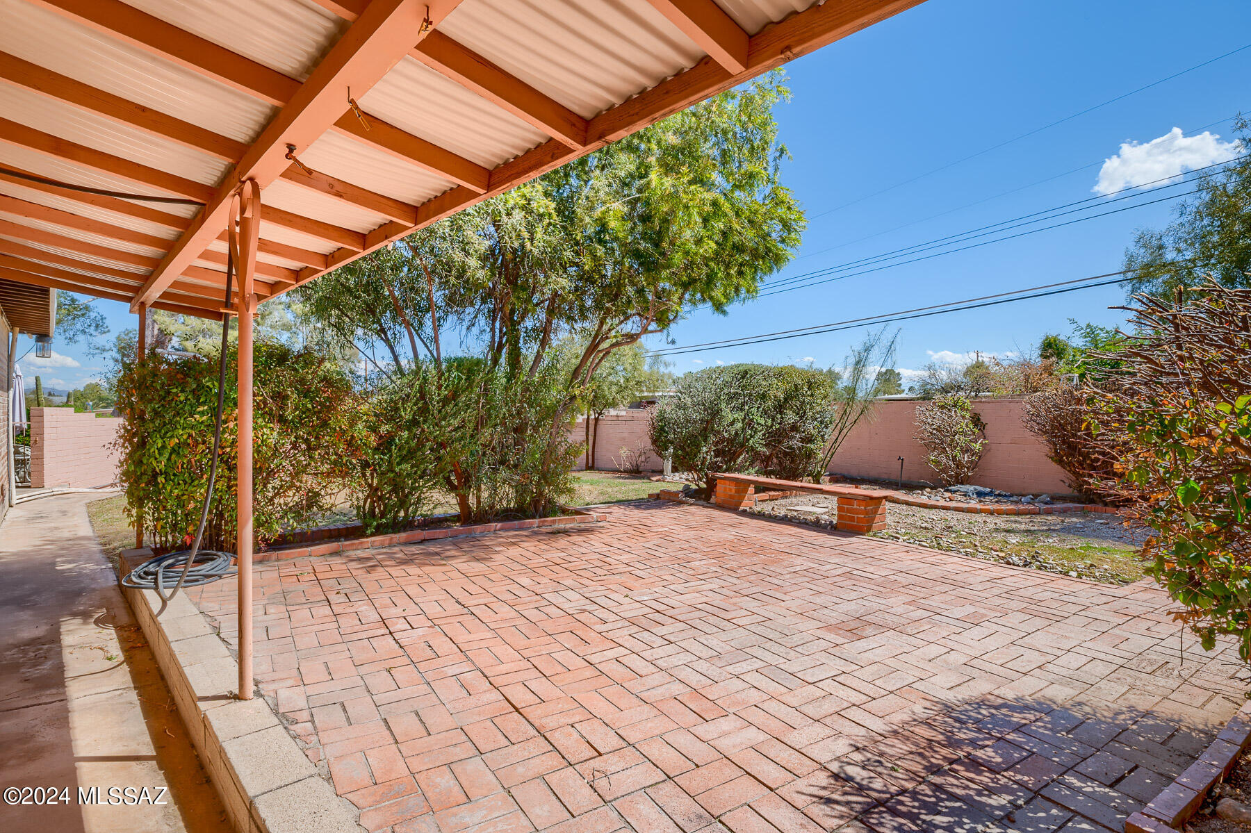 6950 E Hawthorne Street