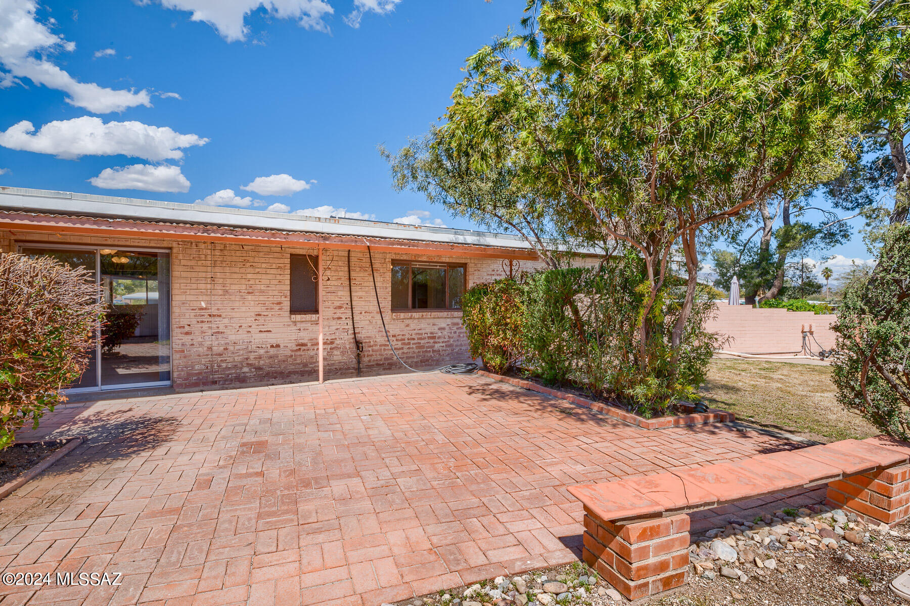 6950 E Hawthorne Street