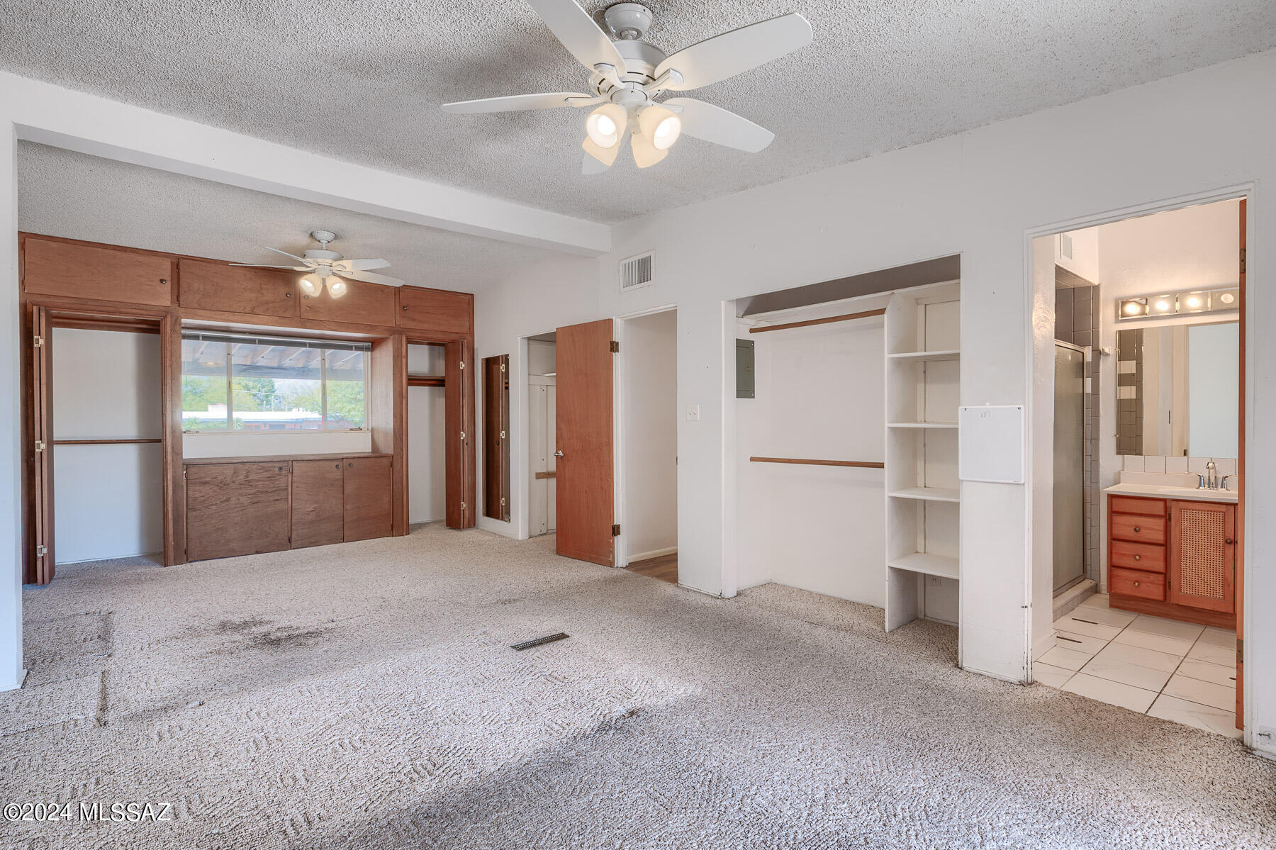 6950 E Hawthorne Street