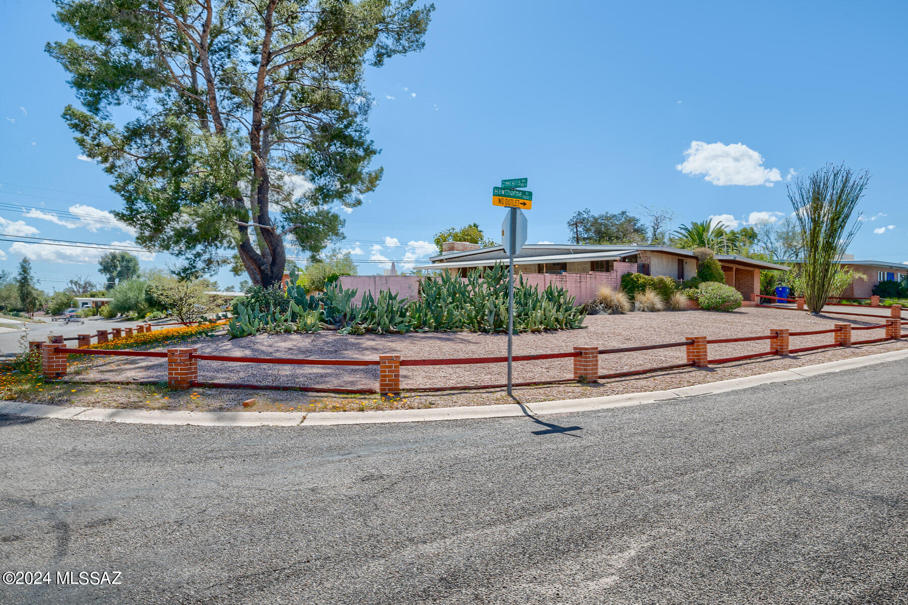 6950 E Hawthorne Street