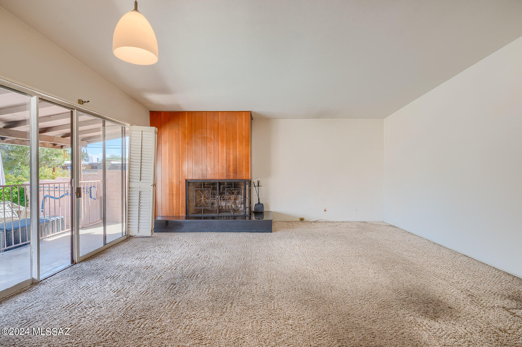 6950 E Hawthorne Street