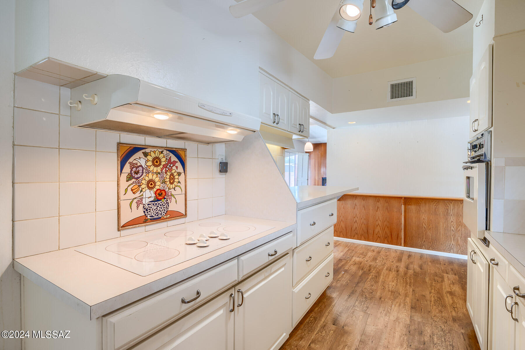 6950 E Hawthorne Street