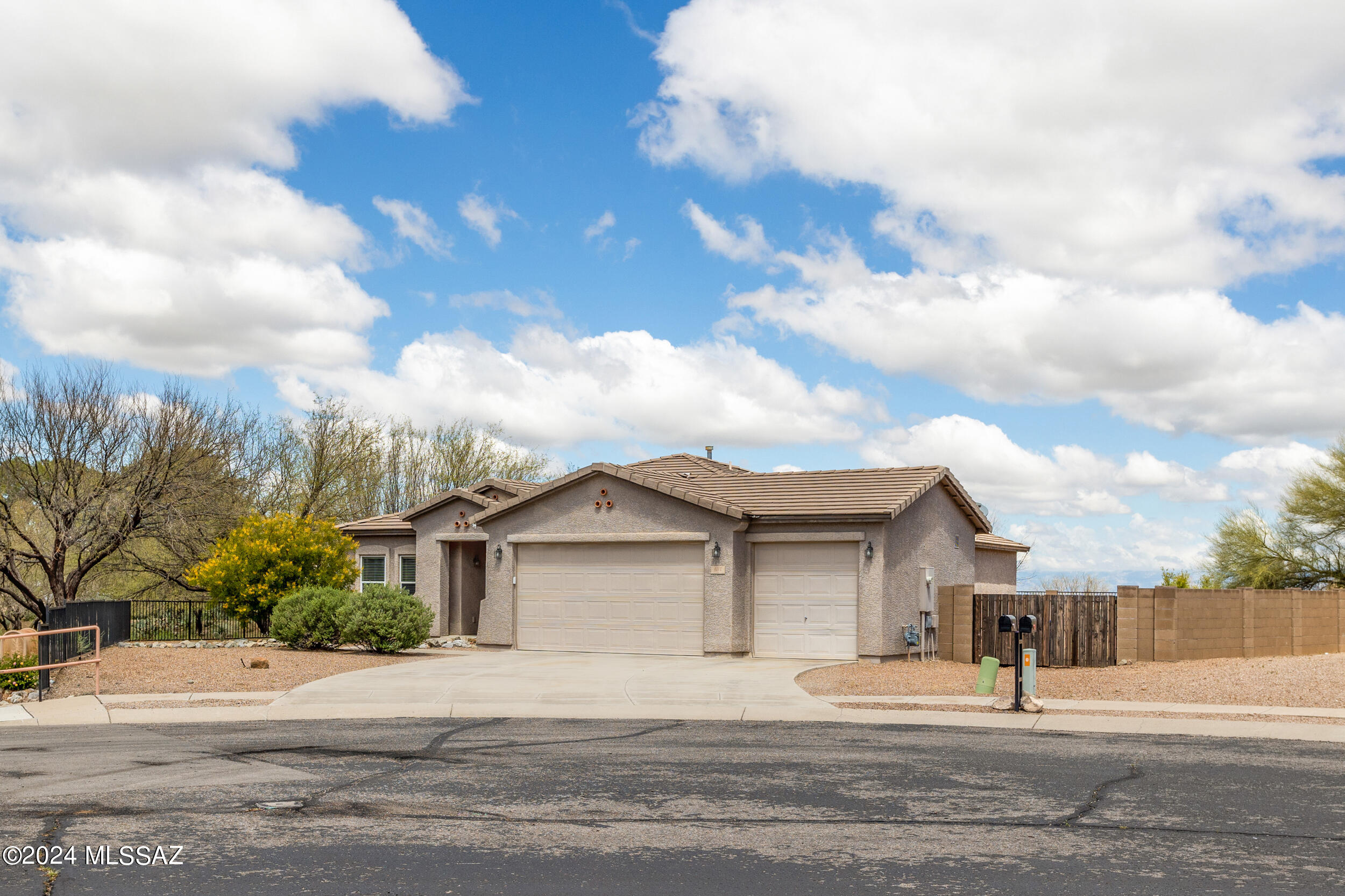 431 E Sterling Canyon Drive