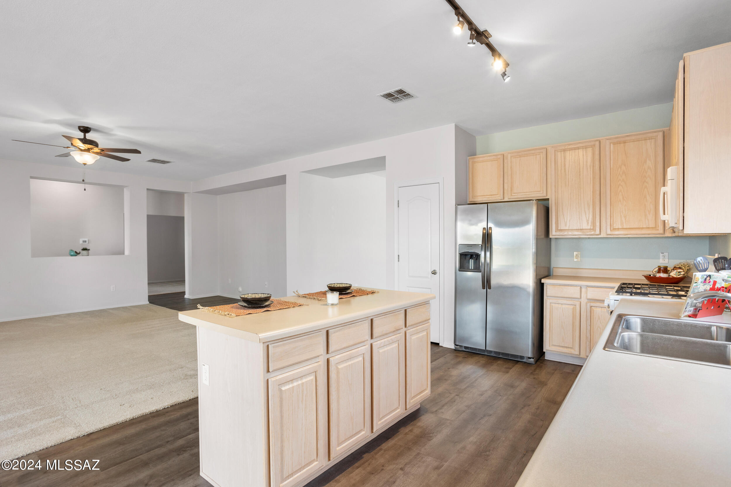 431 E Sterling Canyon Drive