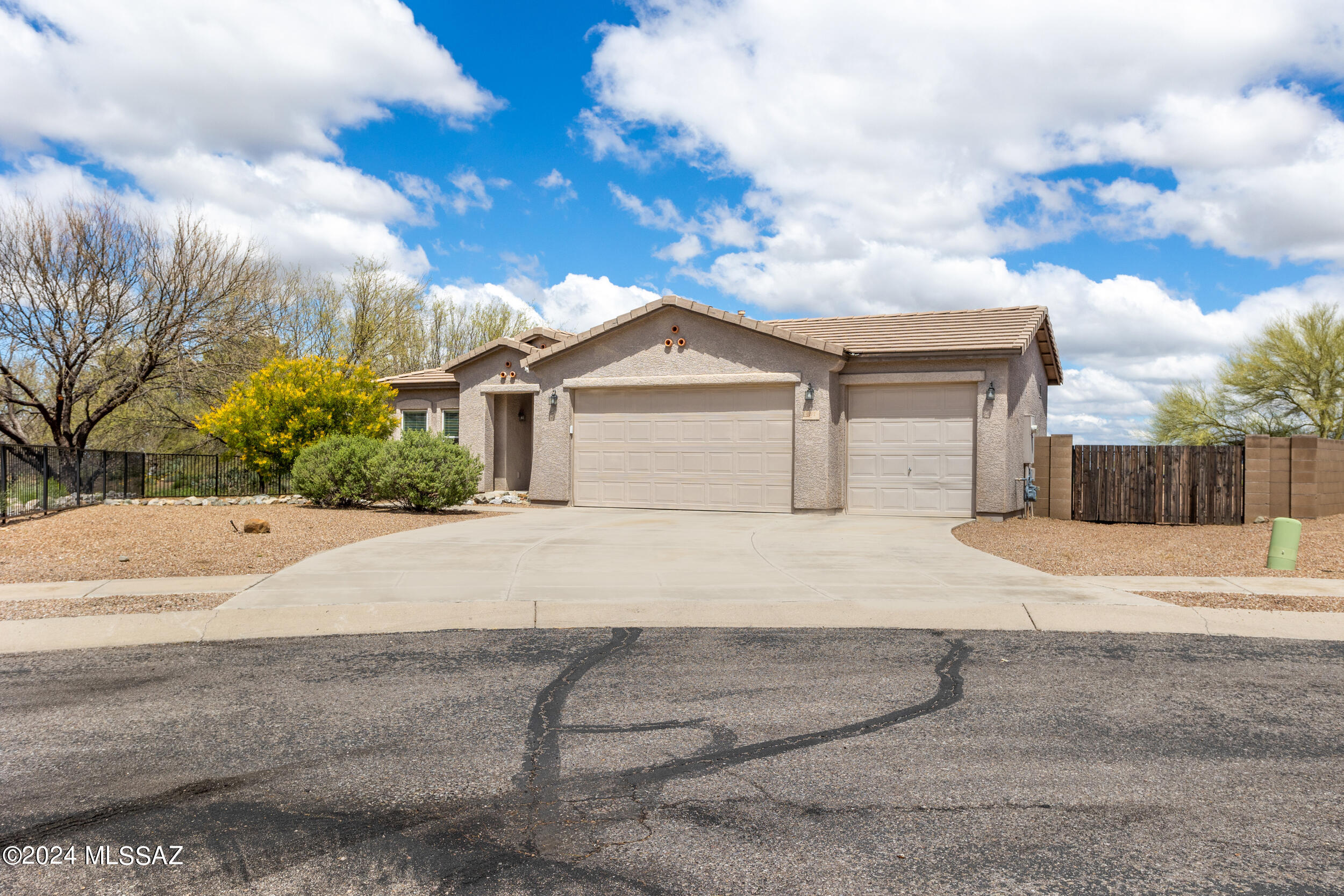 431 E Sterling Canyon Drive