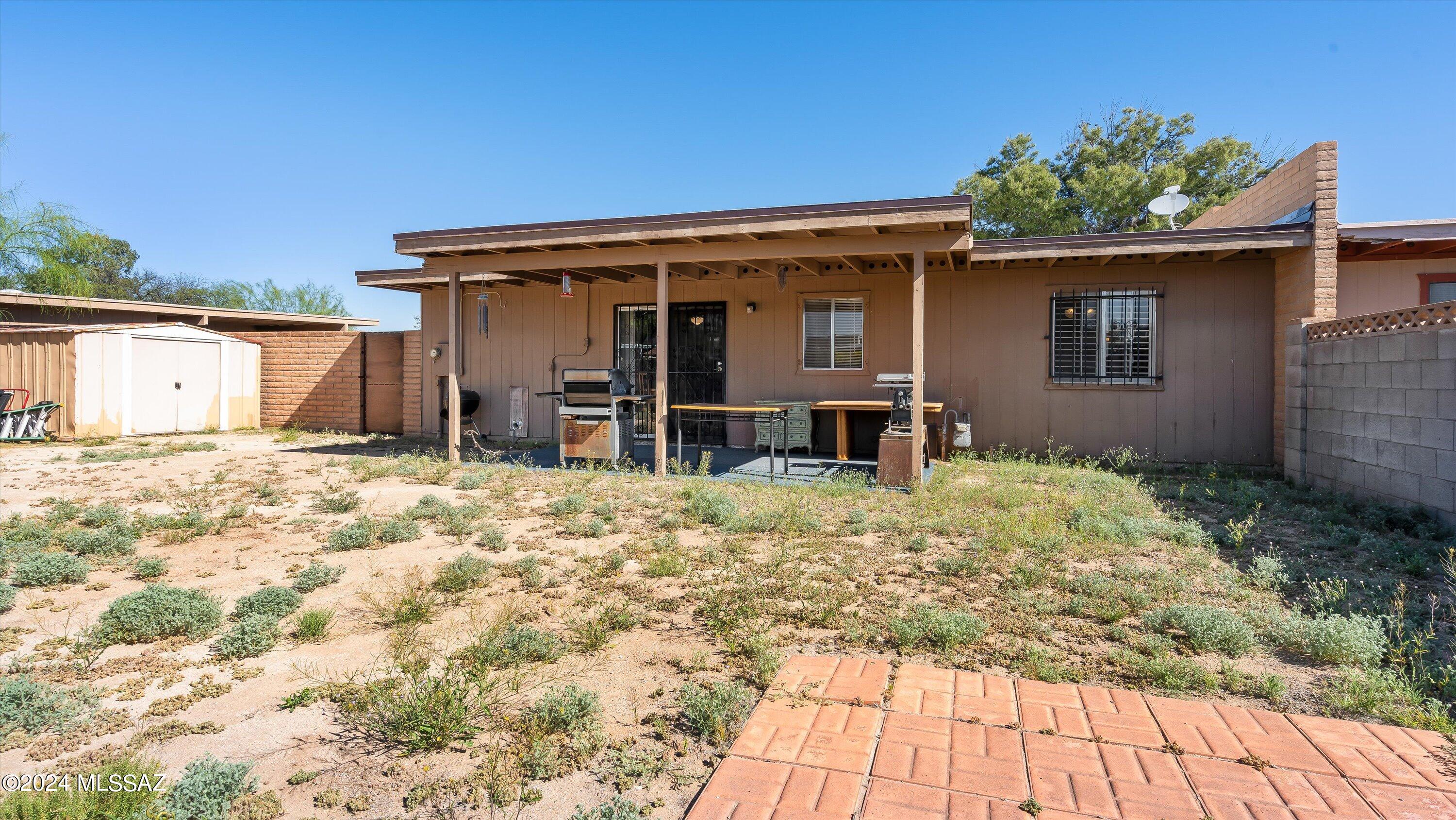 2425 S Rose Peak Drive