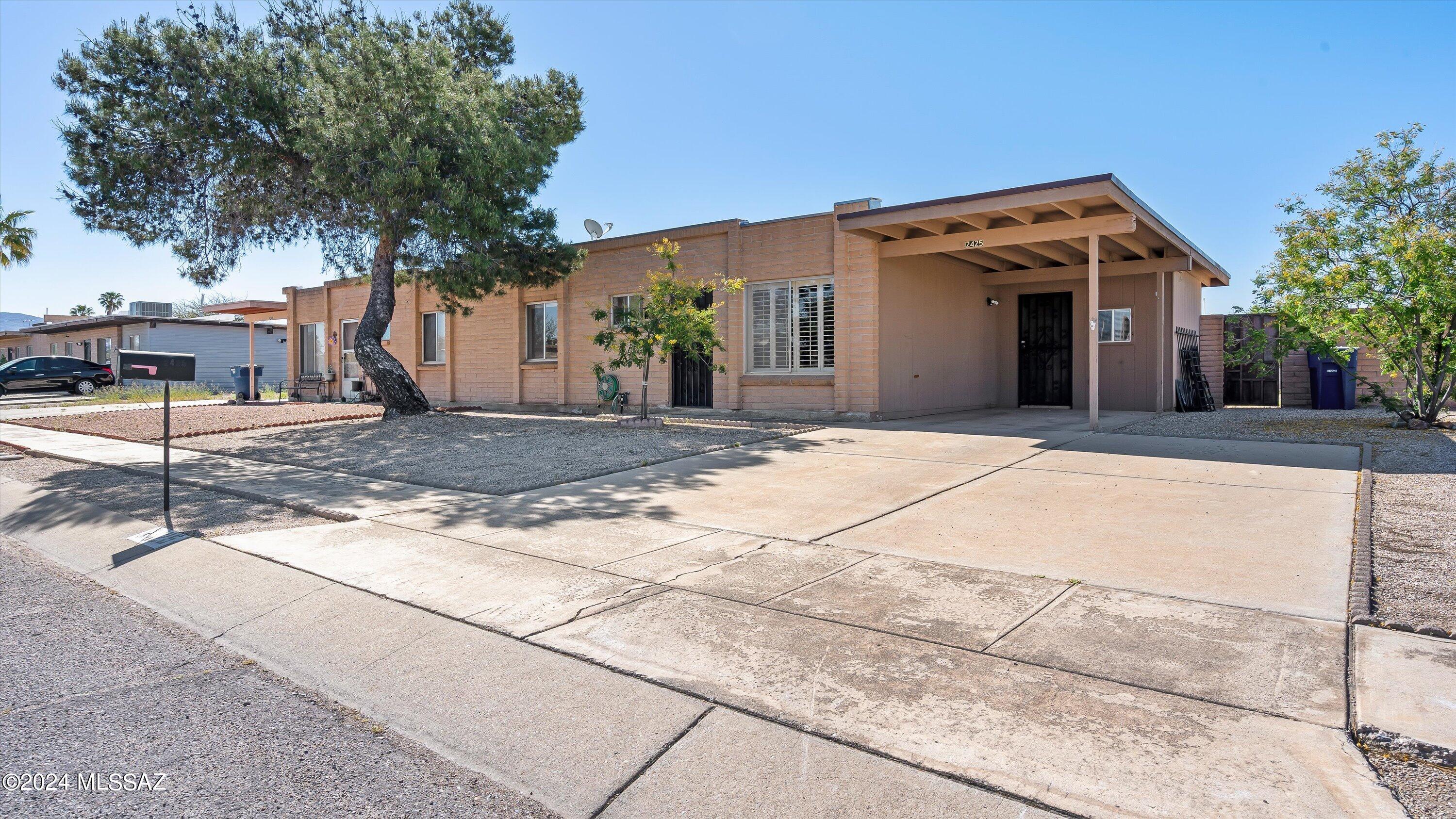 2425 S Rose Peak Drive