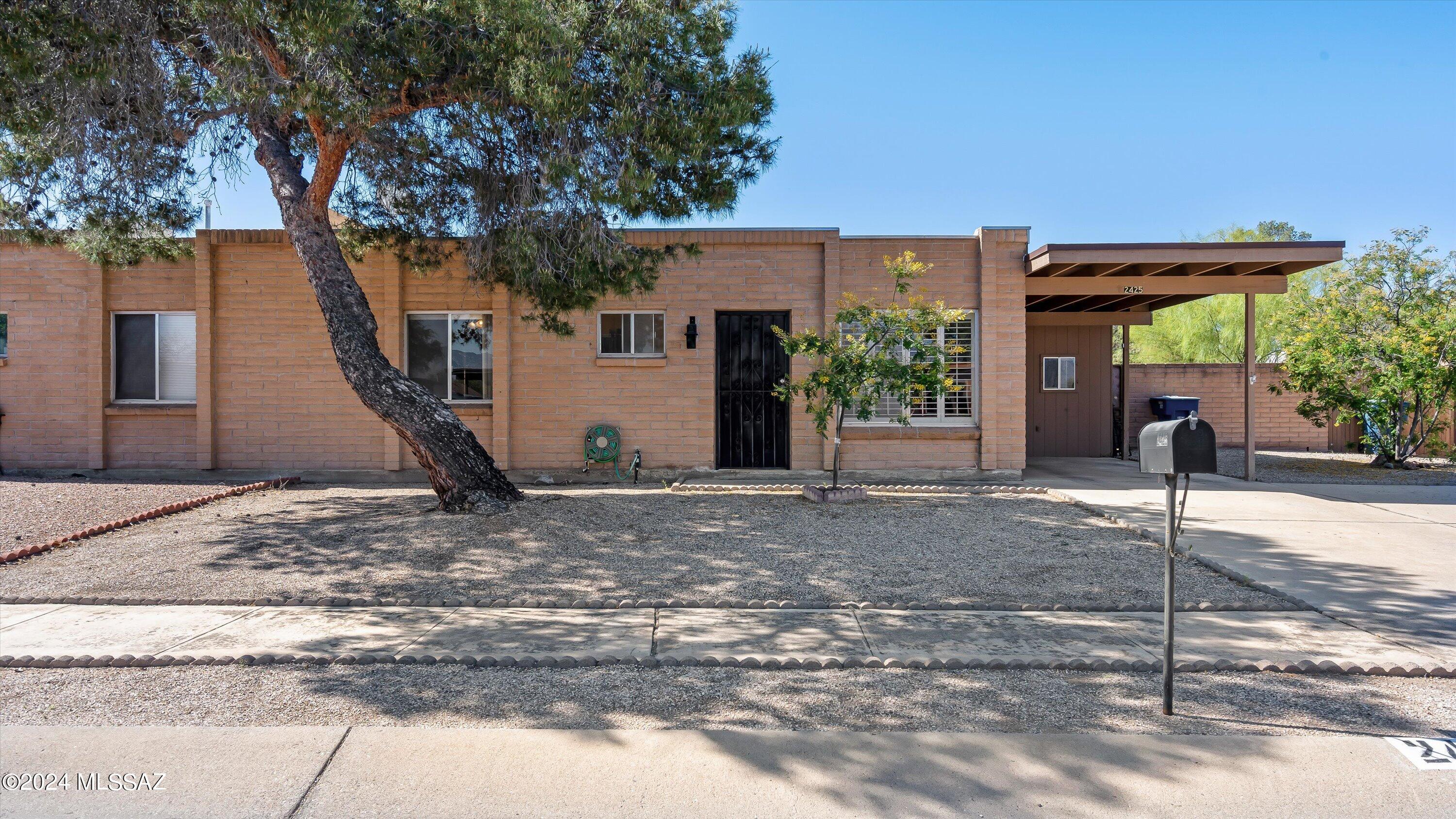 2425 S Rose Peak Drive
