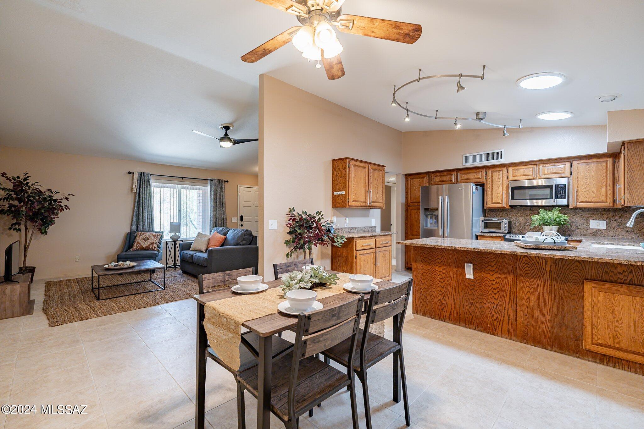 5302 W Avenida Comba