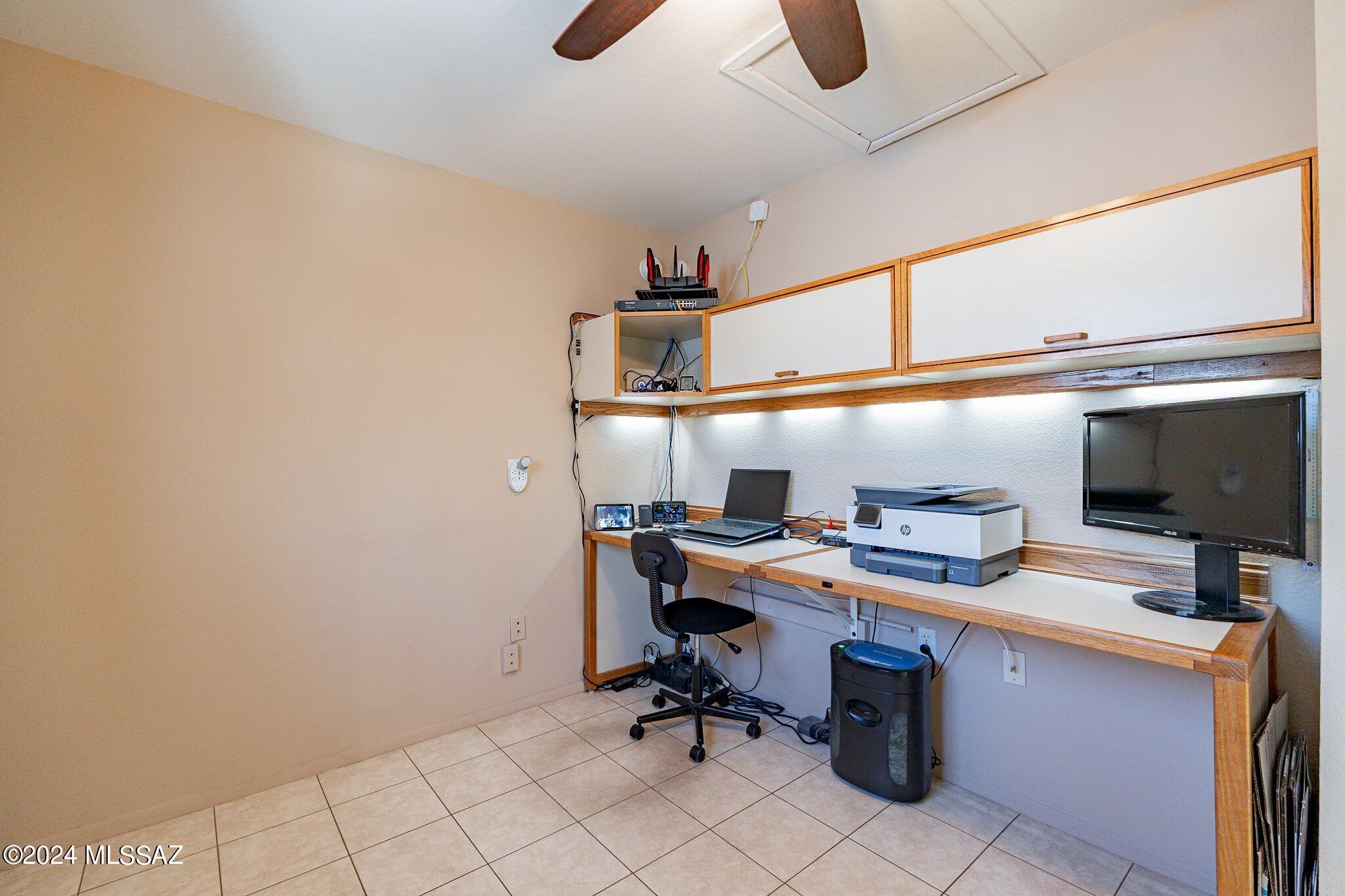 5302 W Avenida Comba