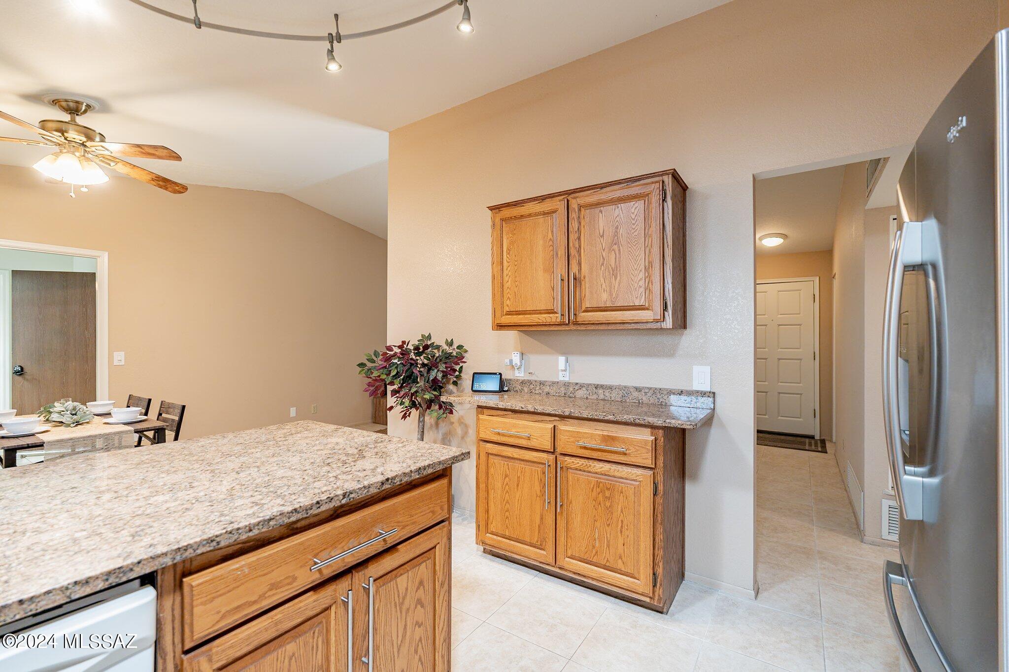 5302 W Avenida Comba