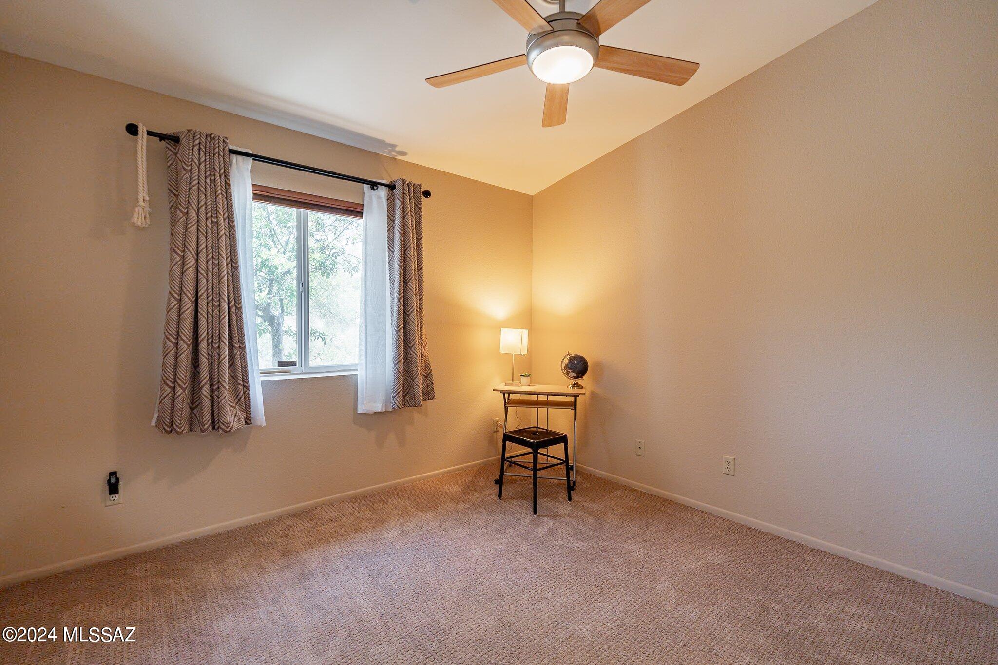 5302 W Avenida Comba