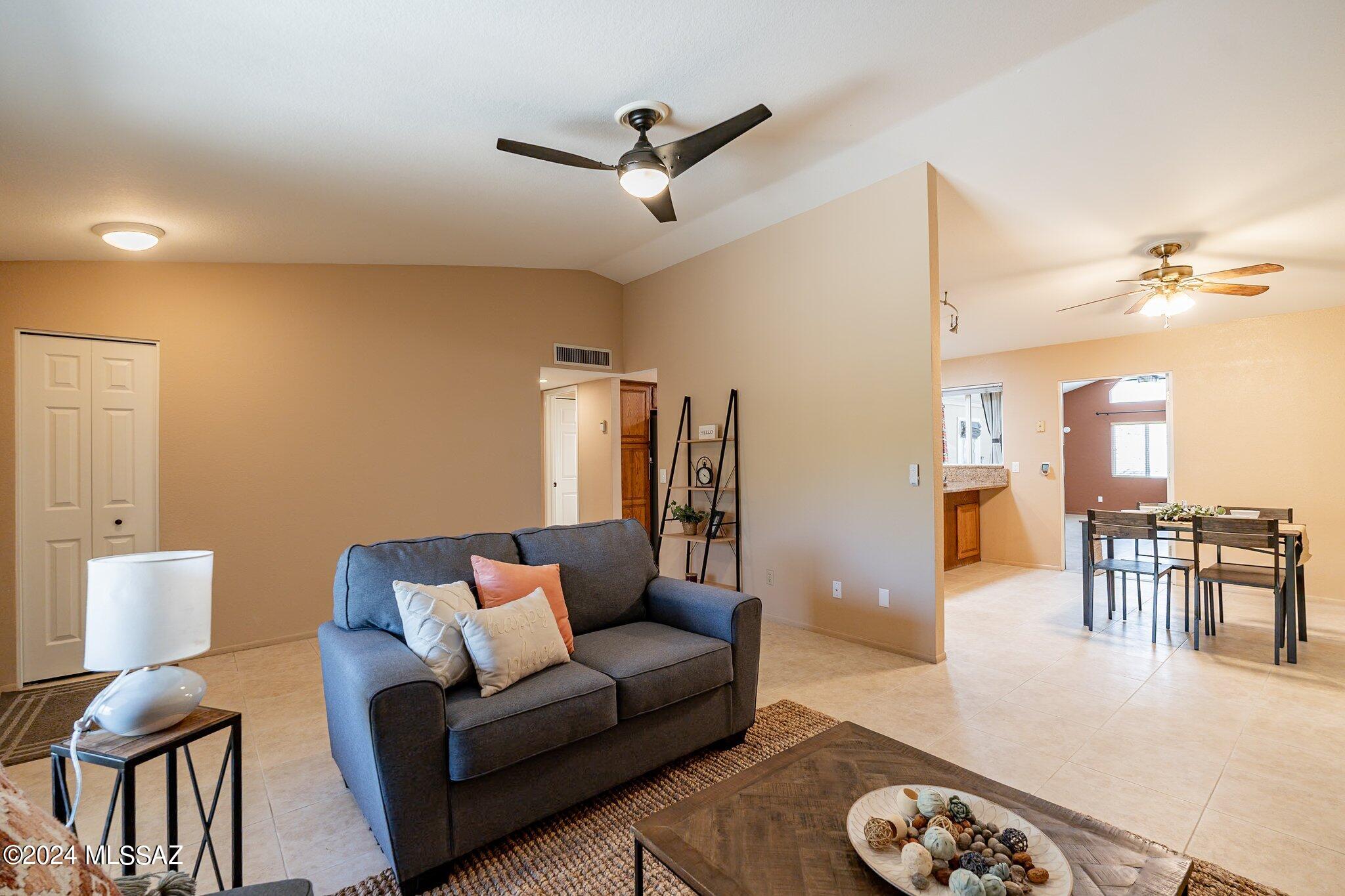 5302 W Avenida Comba