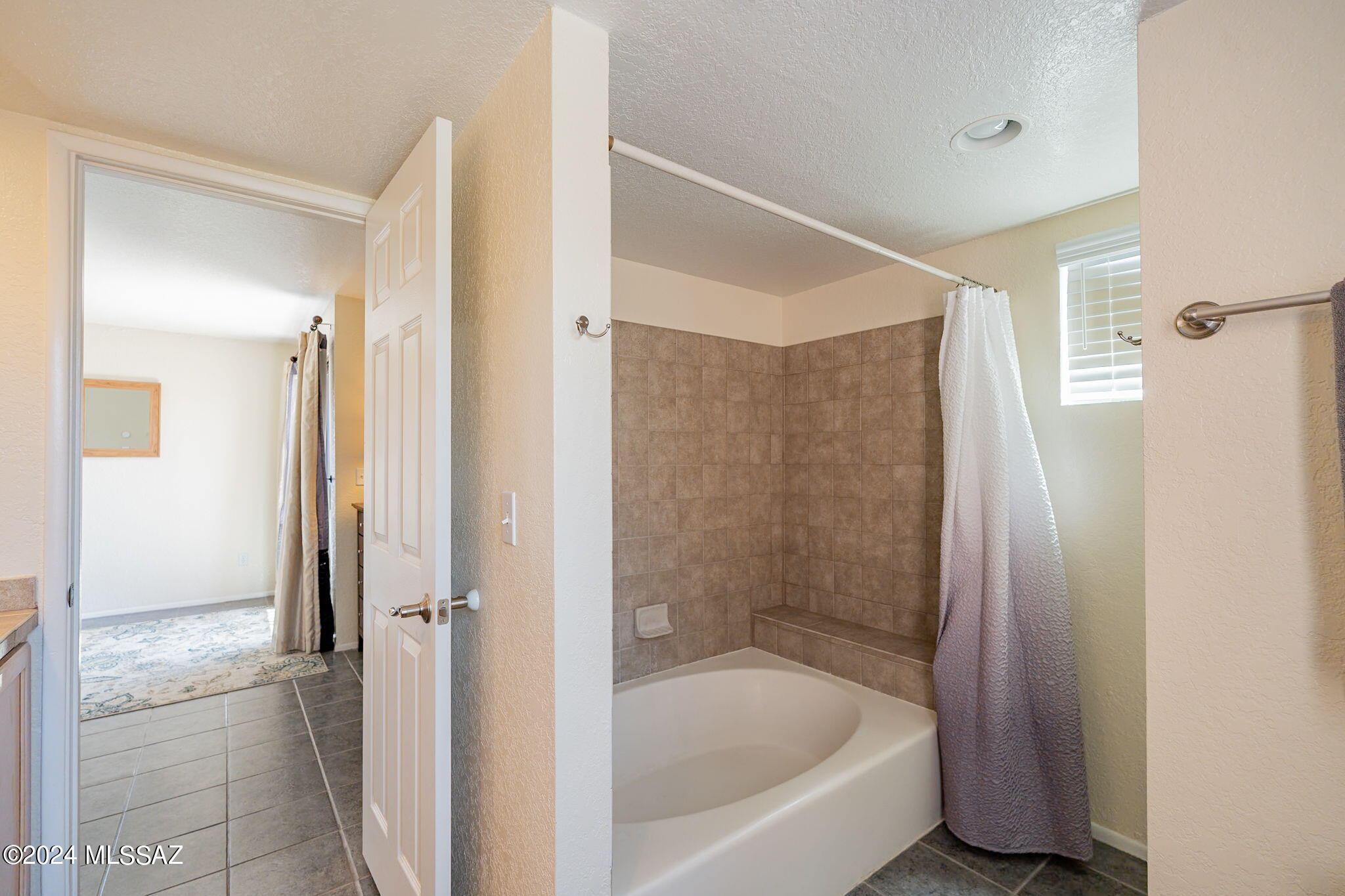 5051 N Sabino Canyon 2165