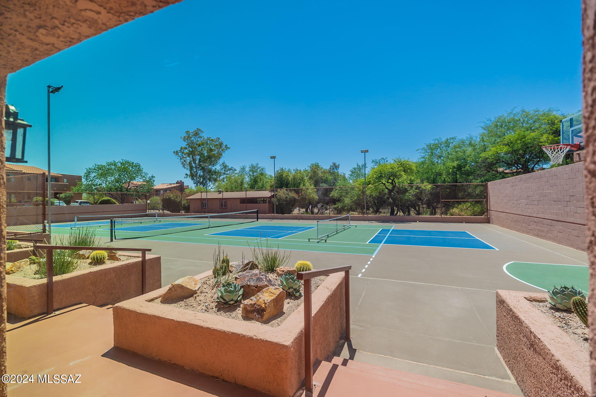 5051 N Sabino Canyon 2165