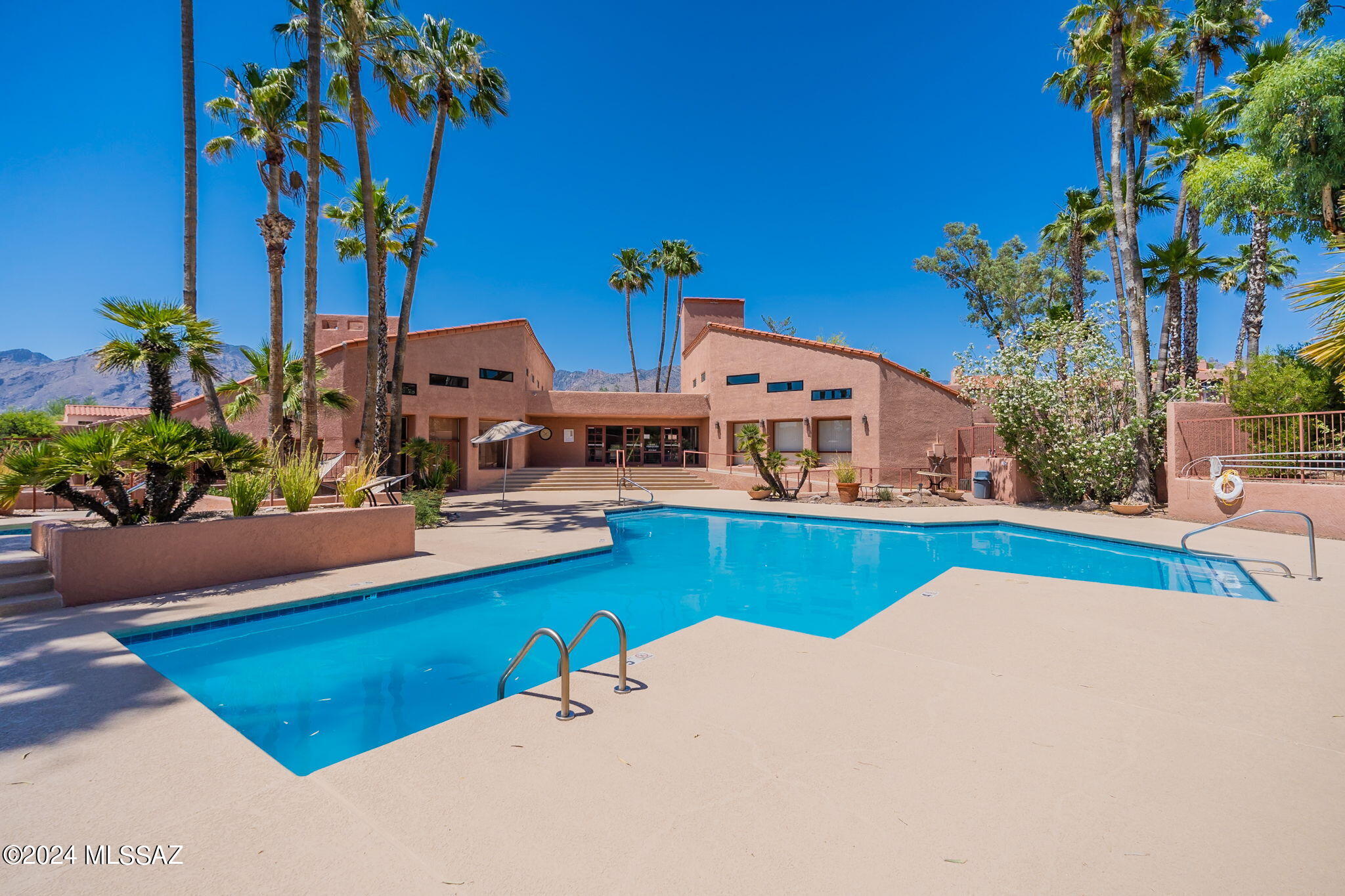 5051 N Sabino Canyon 2165