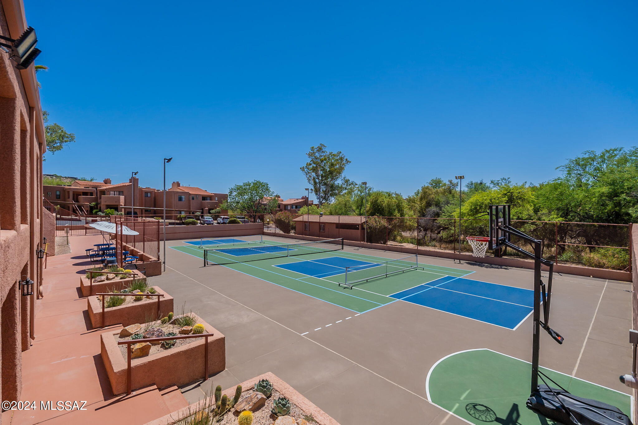 5051 N Sabino Canyon 2165