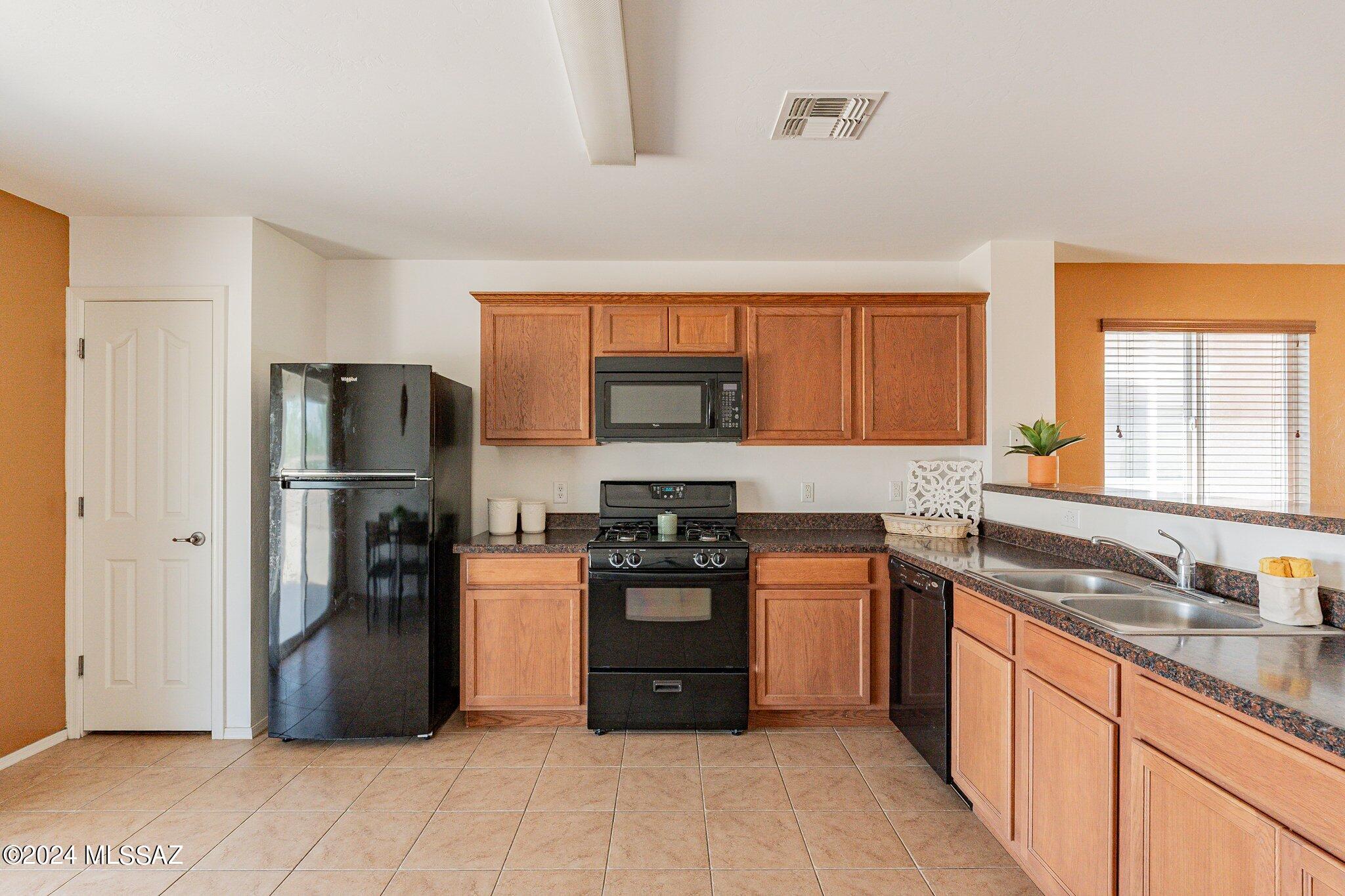 5093 E Kittentails Drive