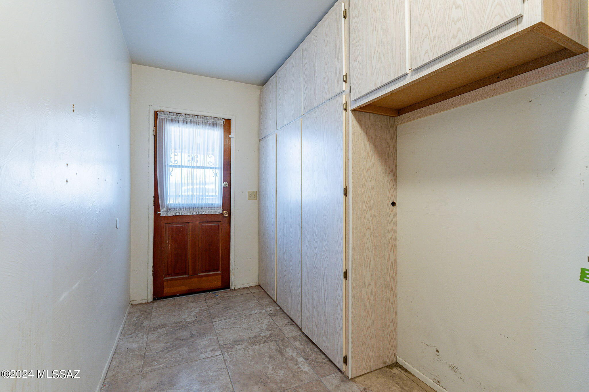 947 N Larry Place