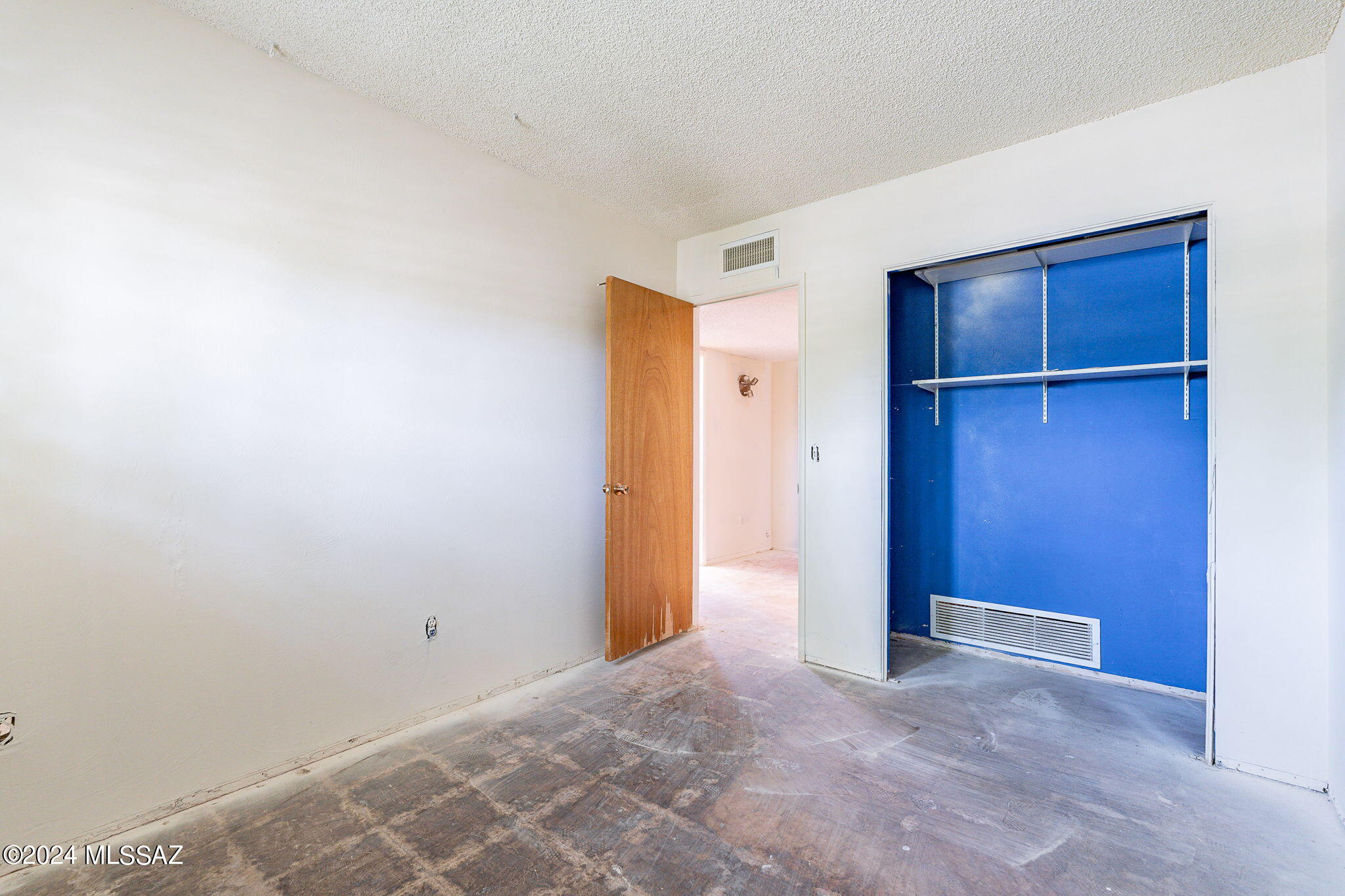 947 N Larry Place