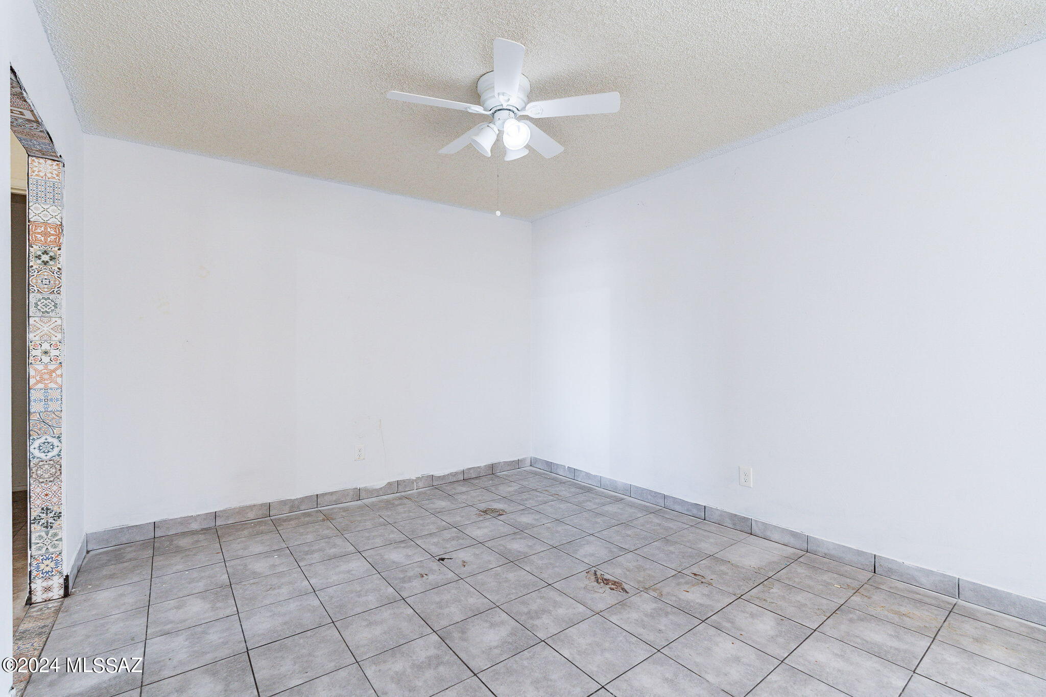 947 N Larry Place