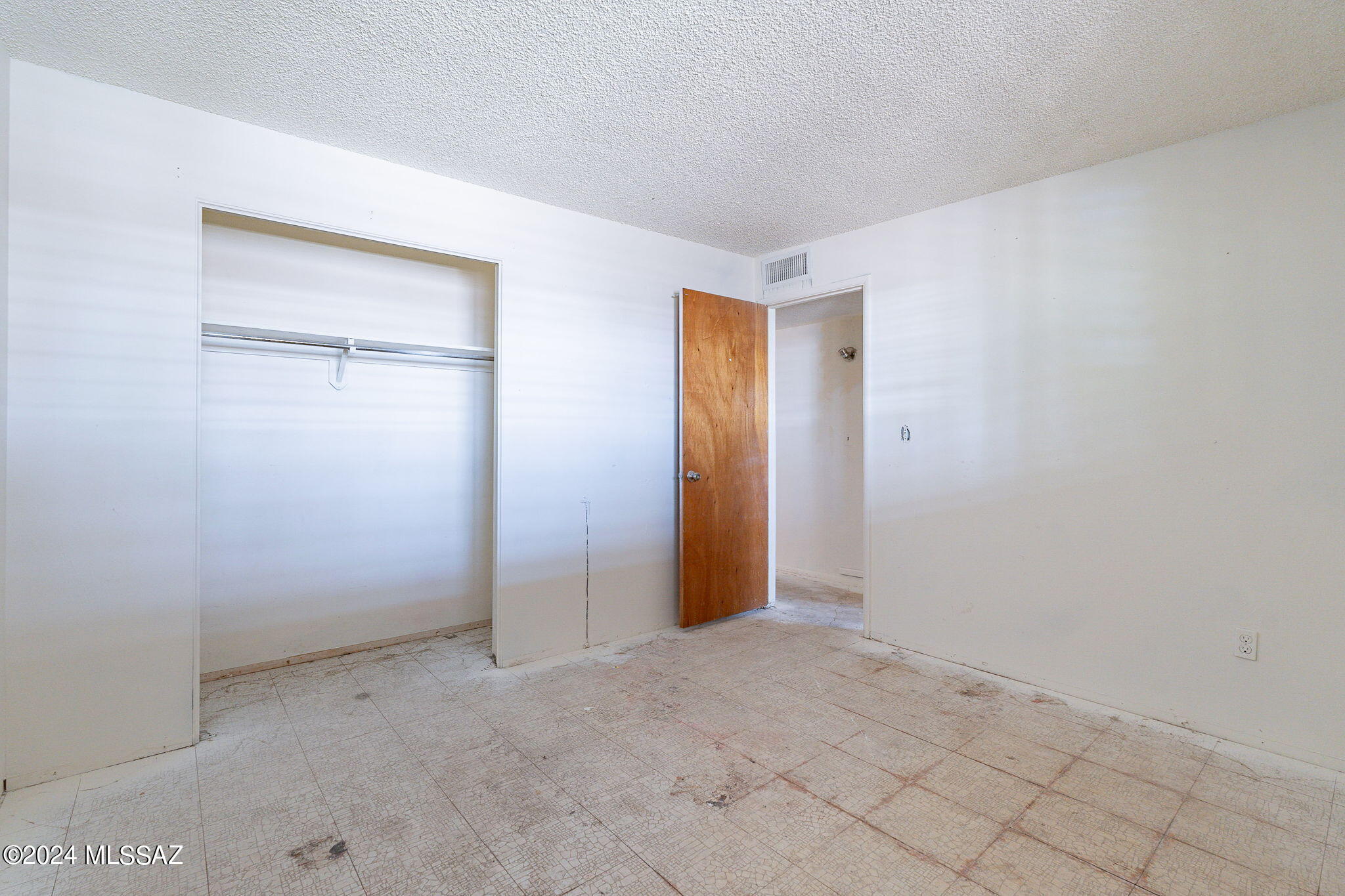 947 N Larry Place
