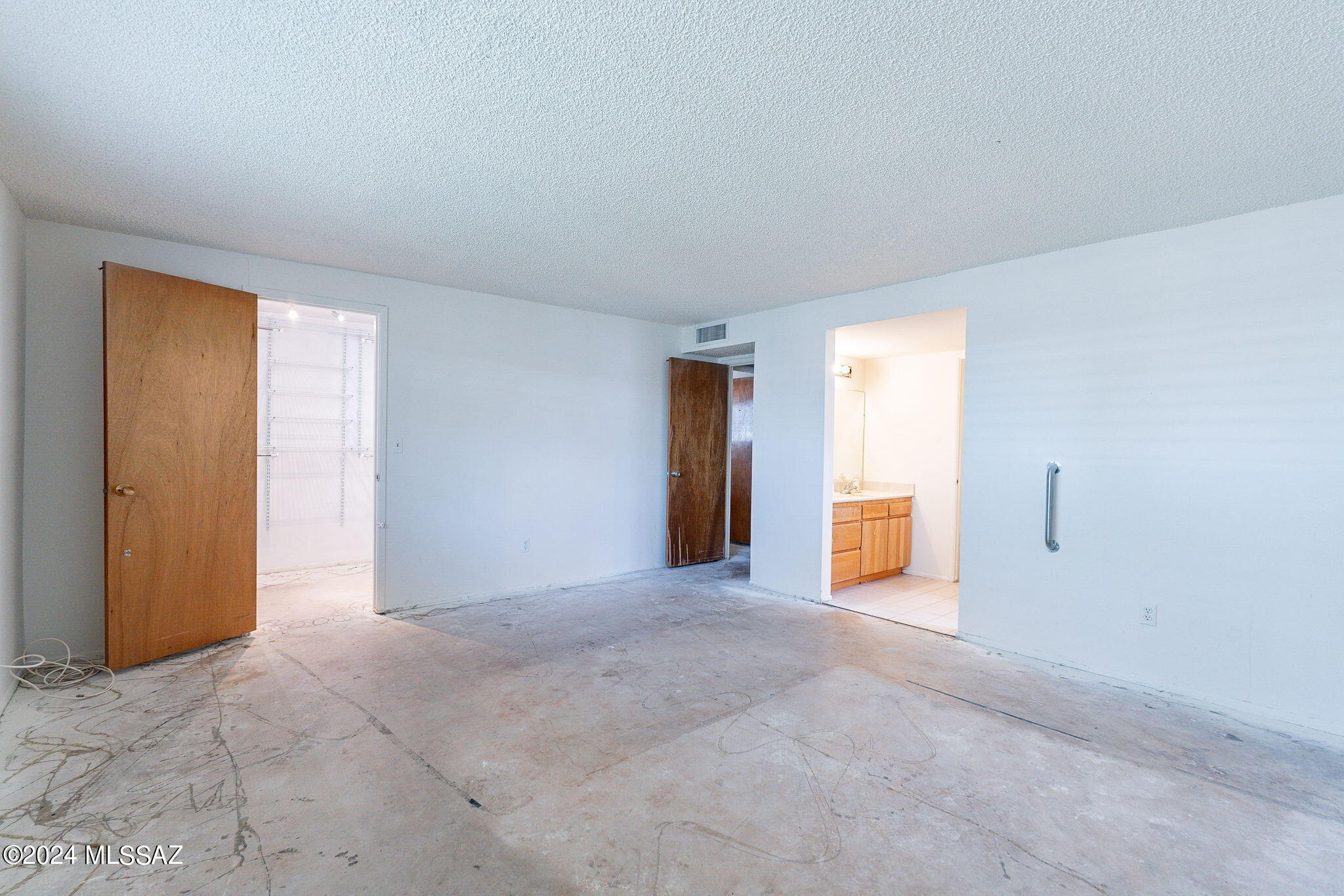 947 N Larry Place