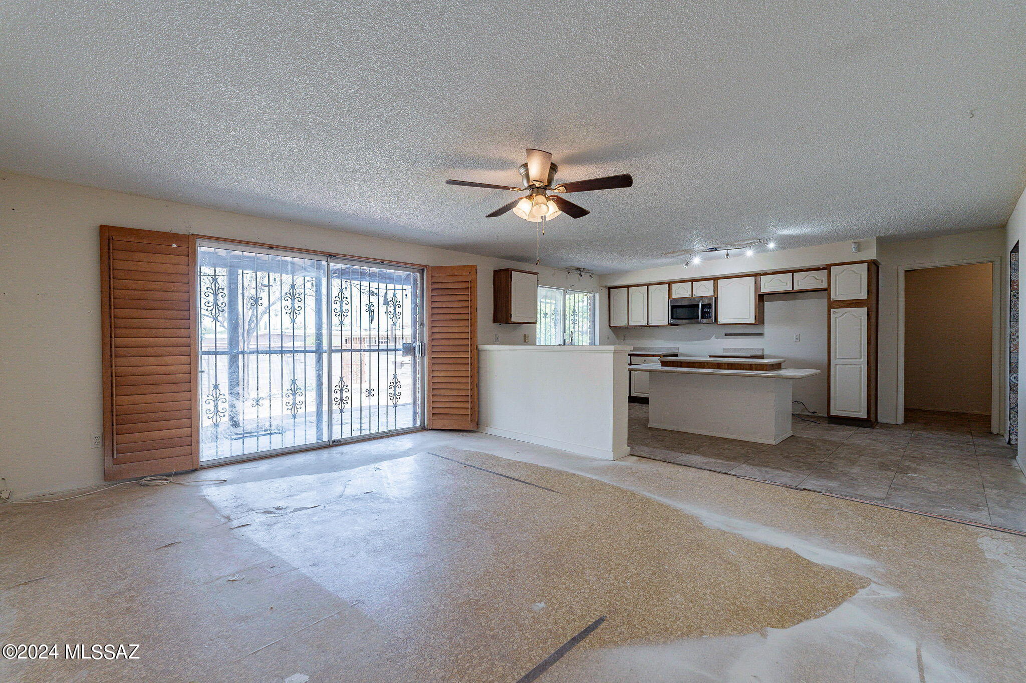 947 N Larry Place