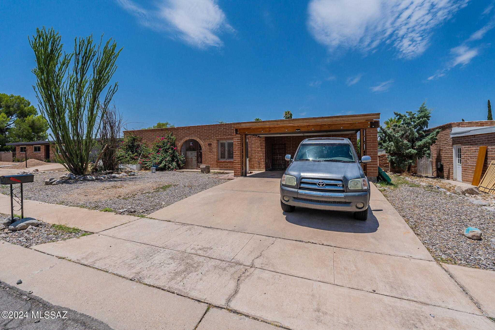 947 N Larry Place