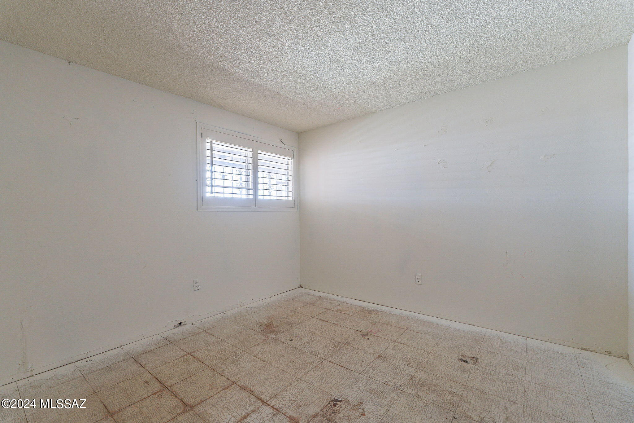 947 N Larry Place