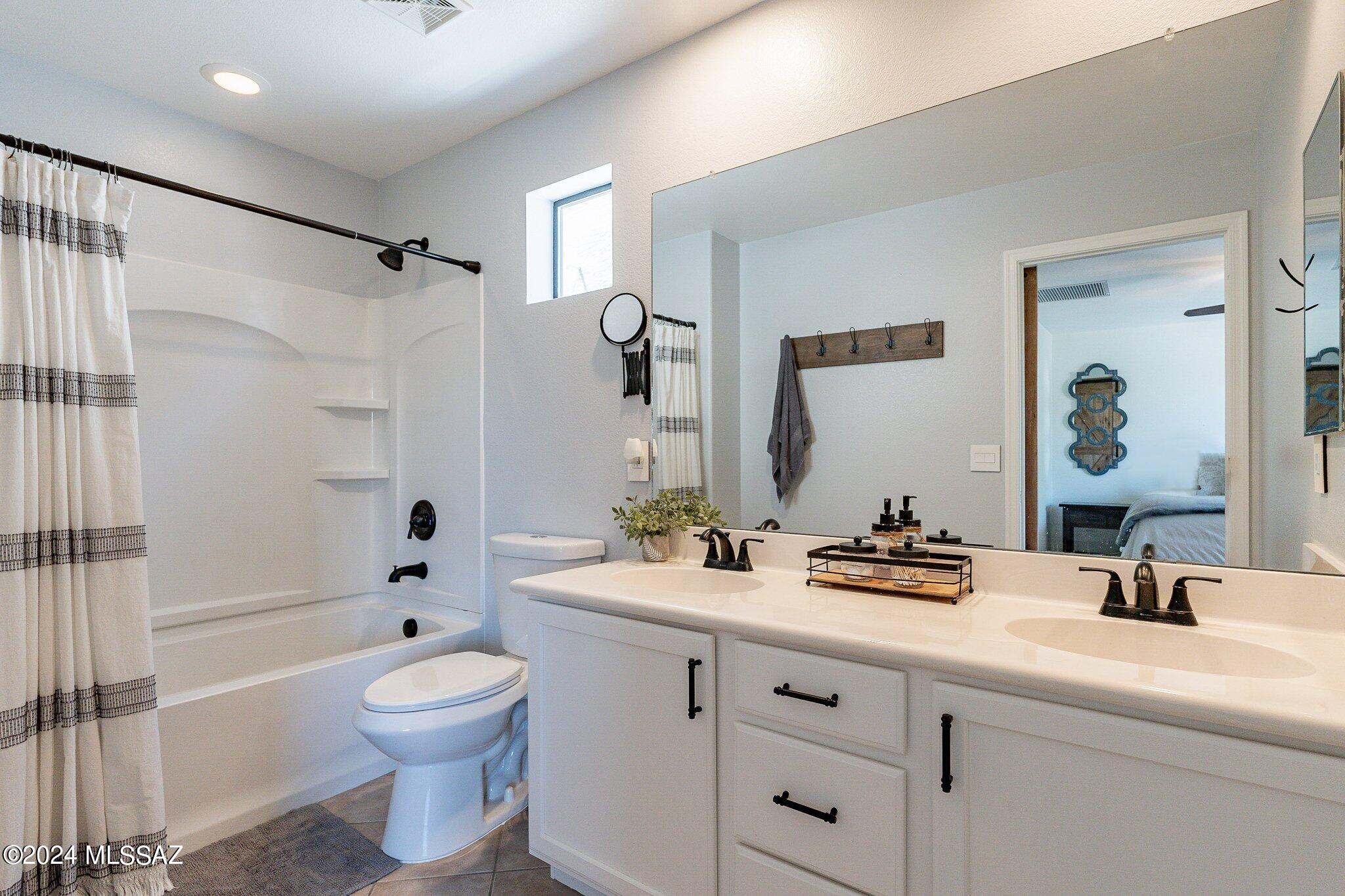 10619 E Pleasant Pasture Drive