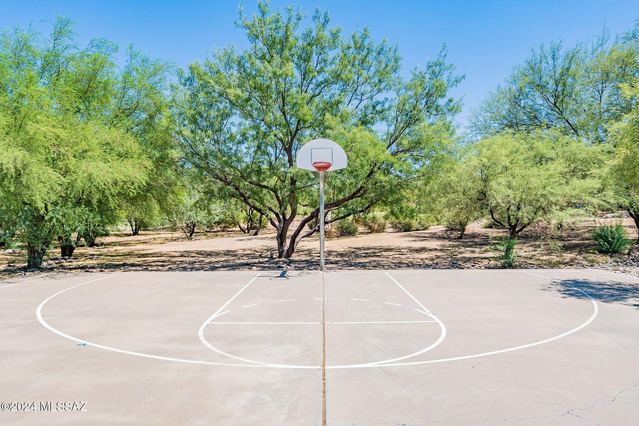 10619 E Pleasant Pasture Drive