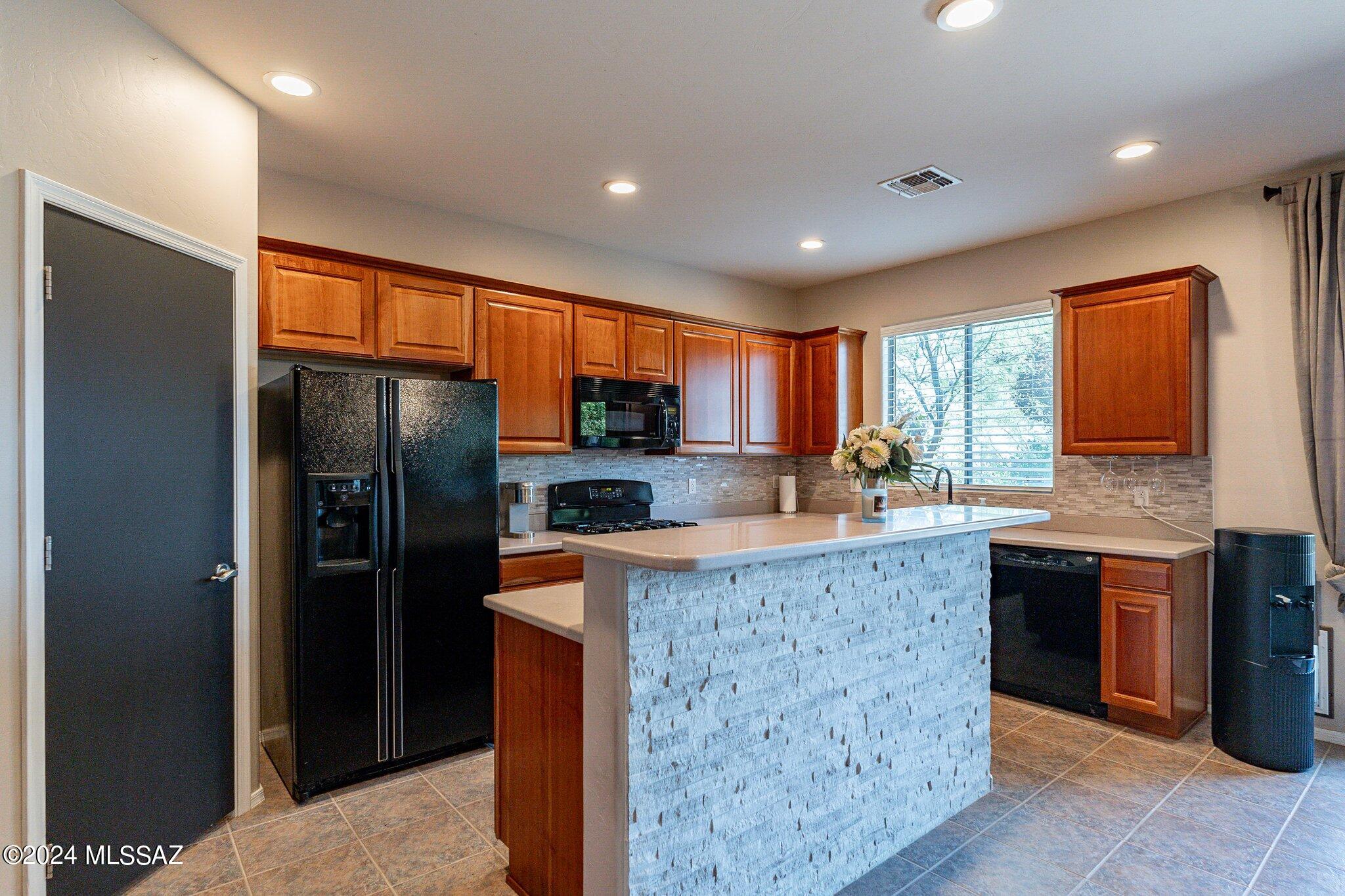 12911 E Red Iron Trail