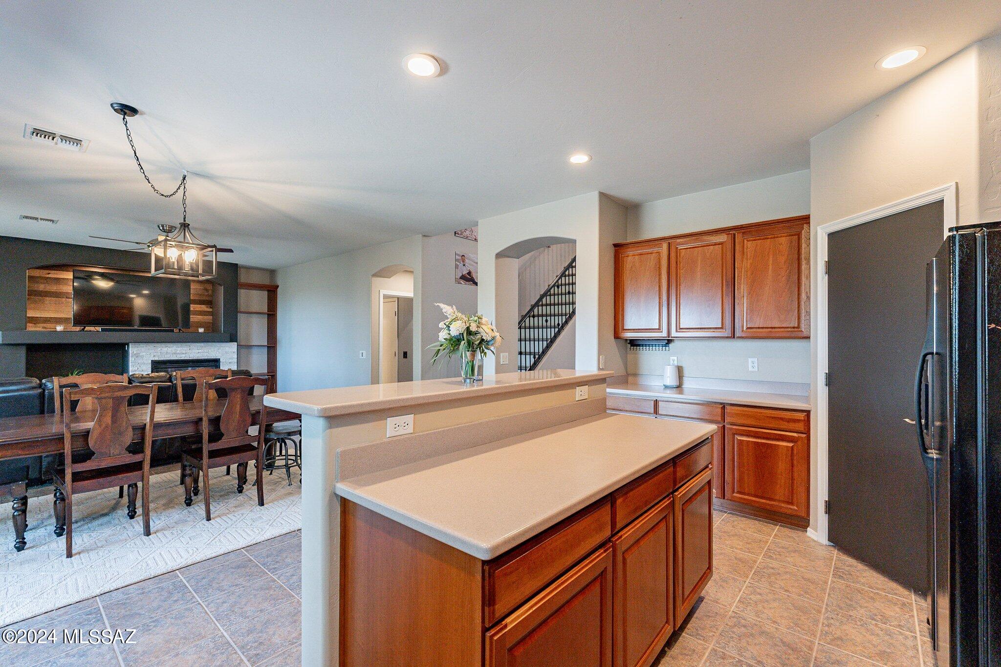 12911 E Red Iron Trail