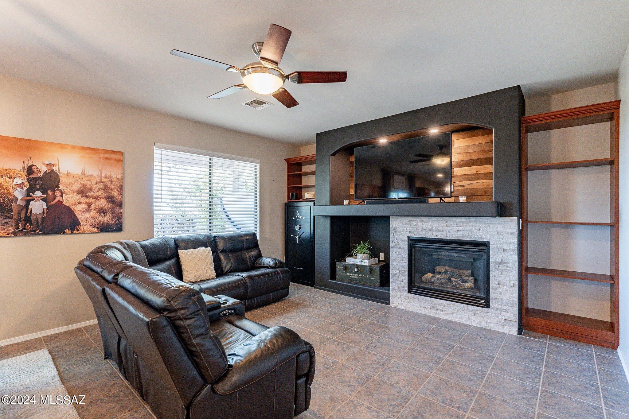 12911 E Red Iron Trail