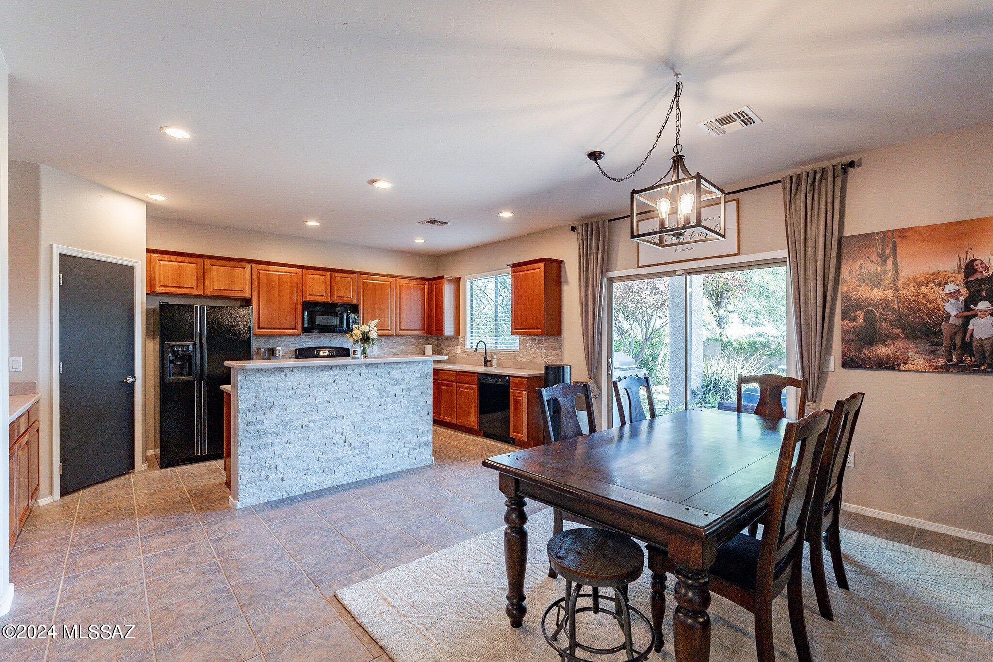 12911 E Red Iron Trail