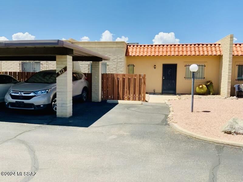 912 S Pantano Road