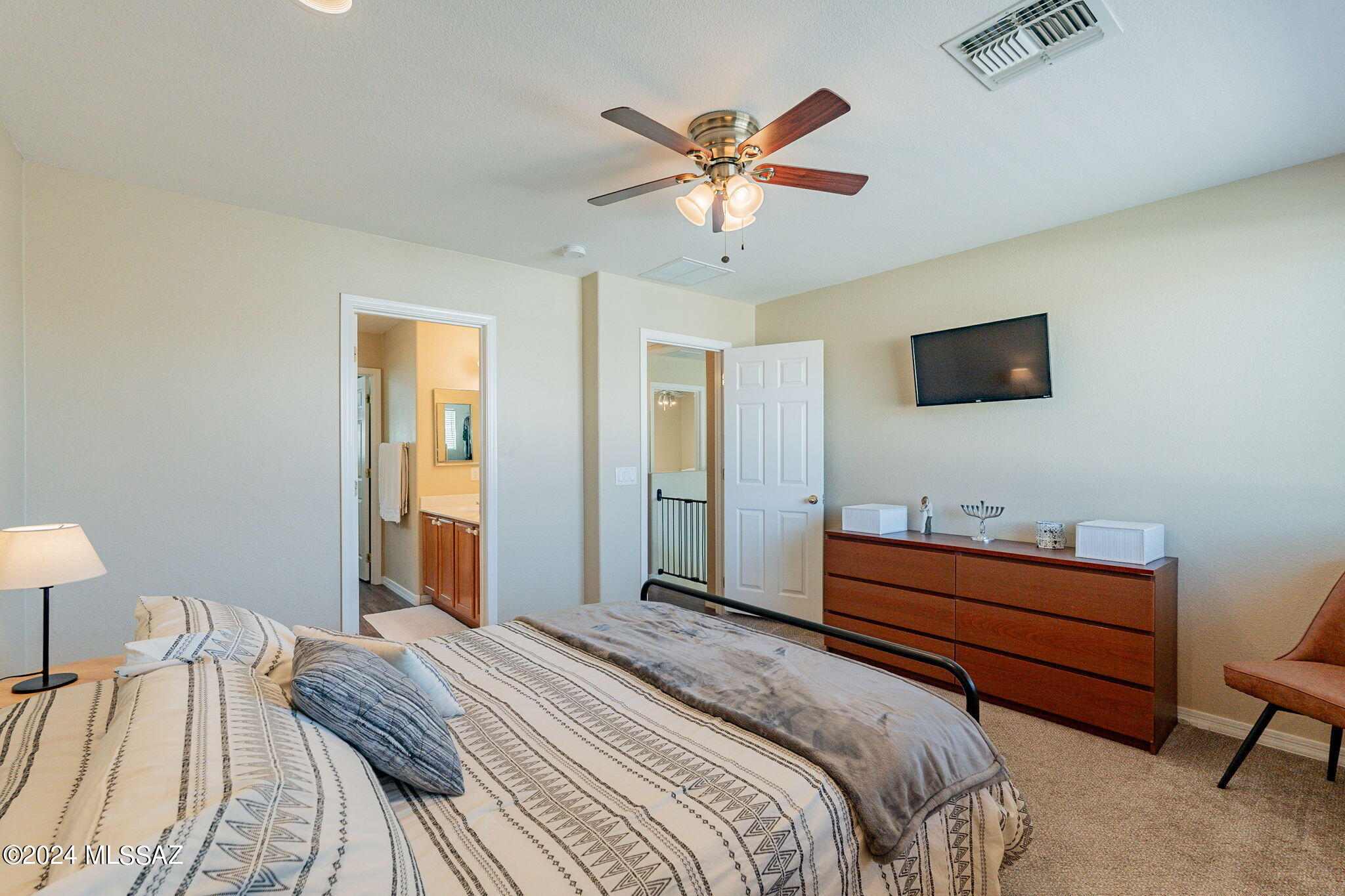 132 W Camino Rio Chiquito