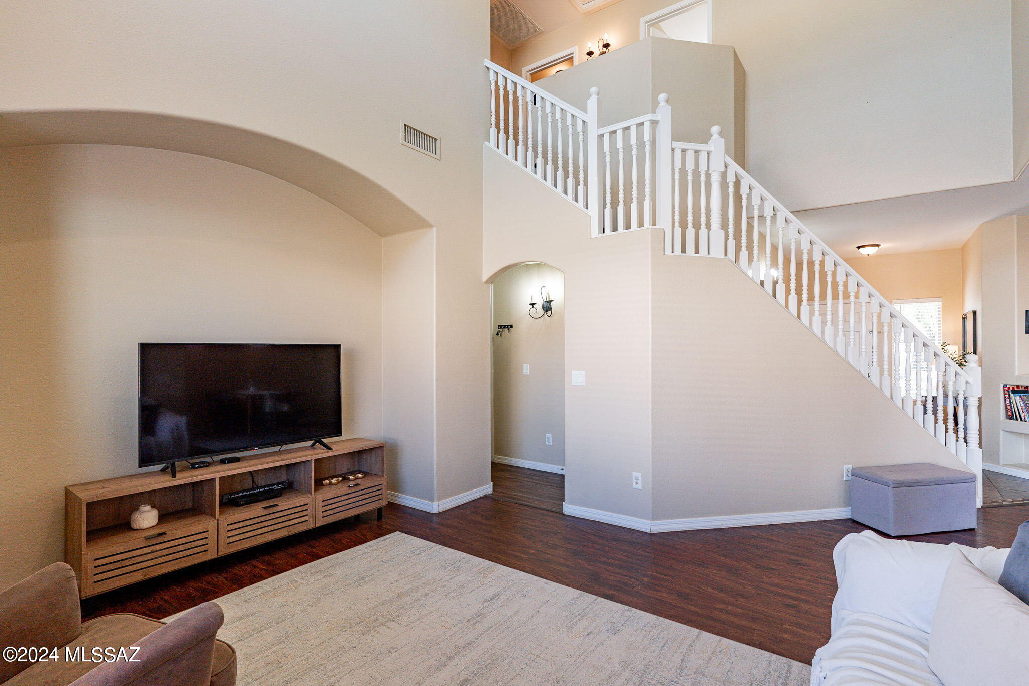 132 W Camino Rio Chiquito