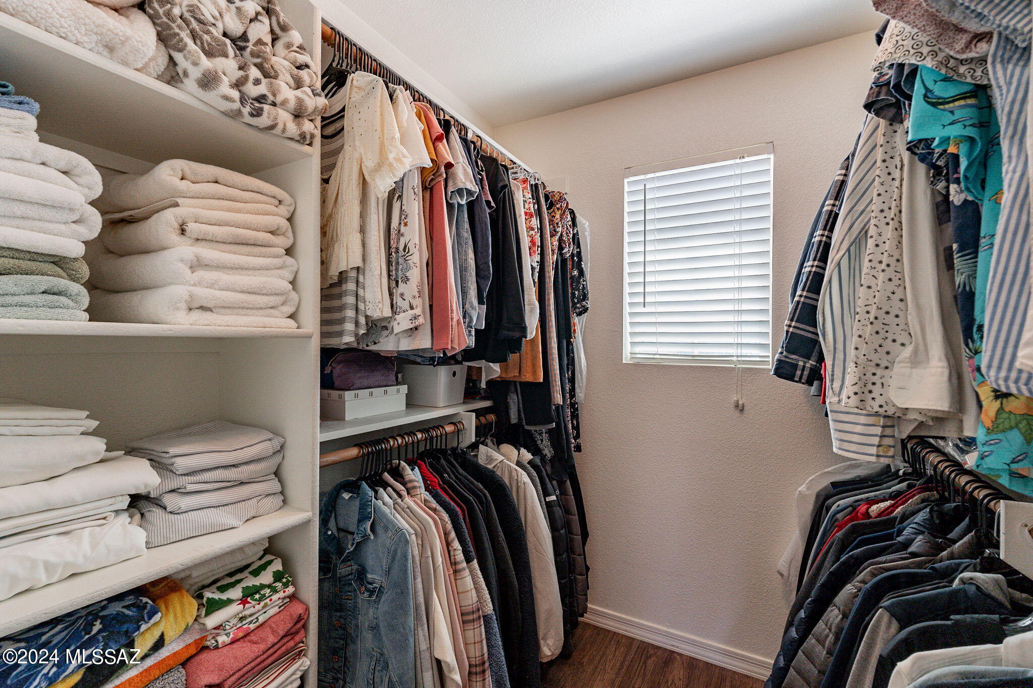 132 W Camino Rio Chiquito