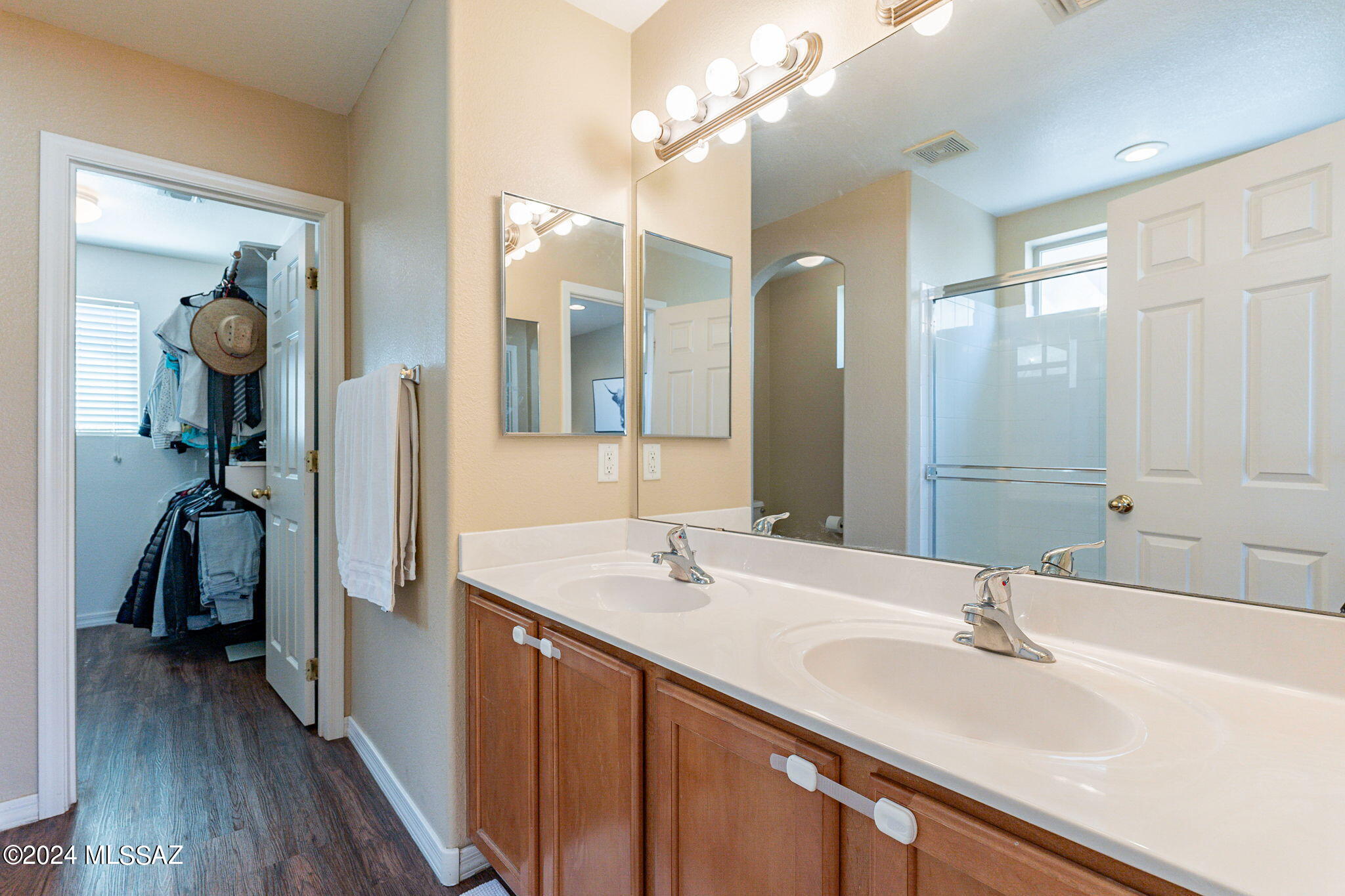 132 W Camino Rio Chiquito