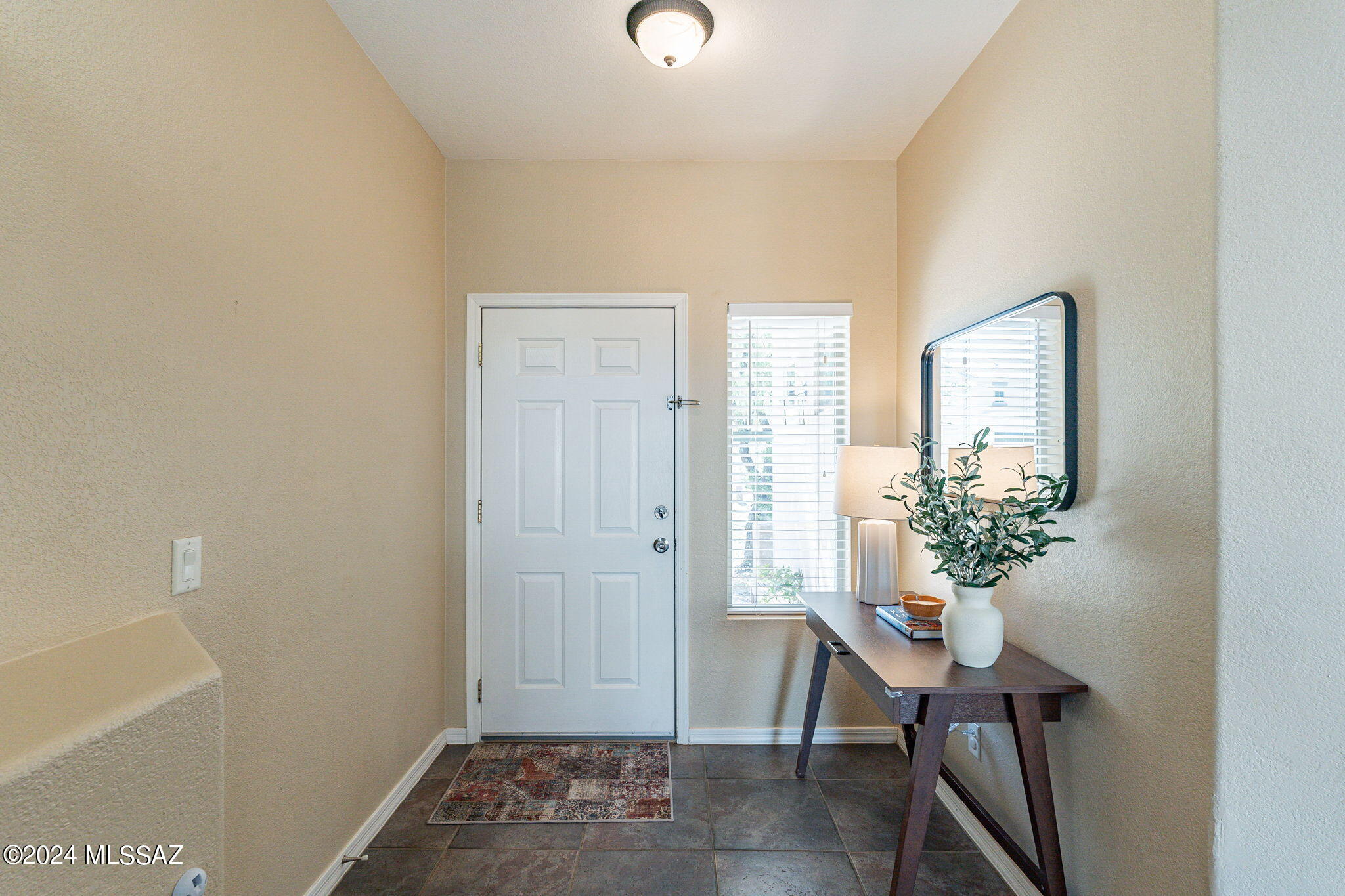 132 W Camino Rio Chiquito